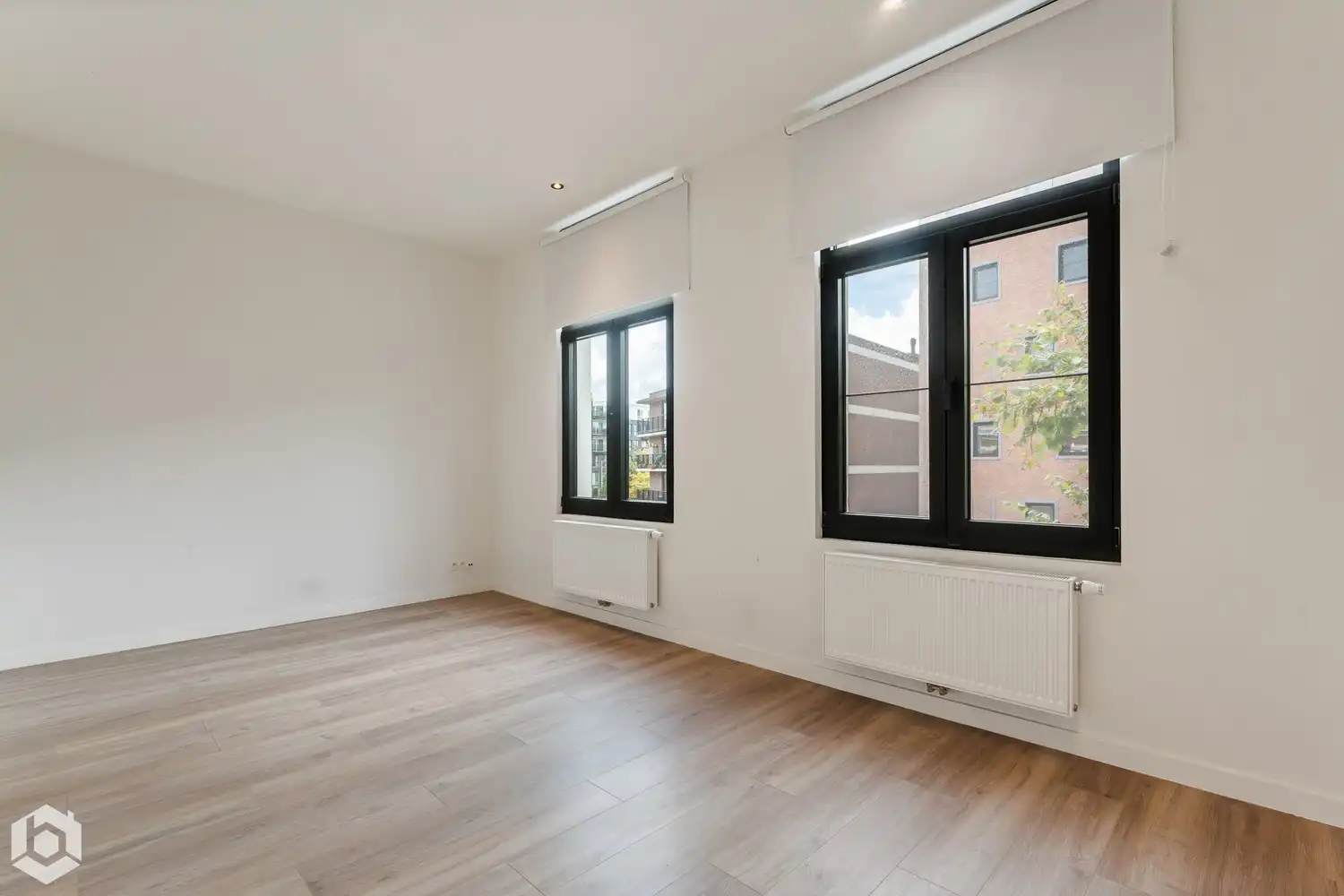 Gerenoveerd herenhuis met 4 slpkrs, 2 badkamers en stadstuin vlakbij Park Spoor Noord foto 15