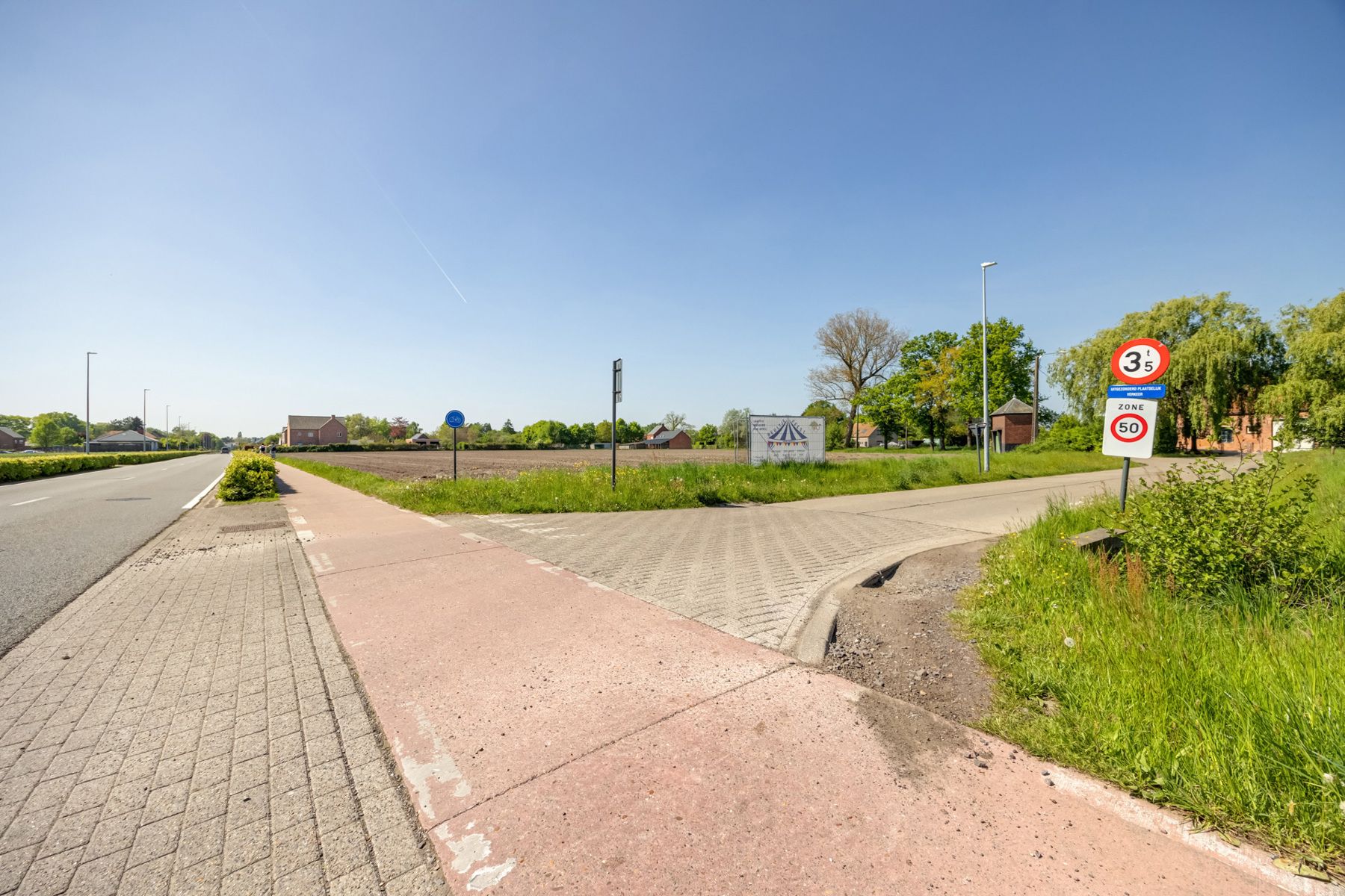 Uitgestrekte landbouwgrond van bijna 3 hectare. foto 8