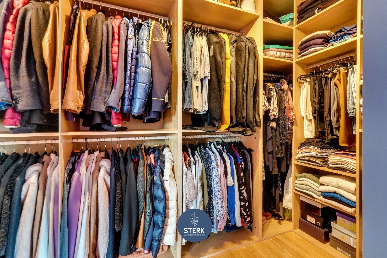 INSTAPKLARE GEZINSWONING MET EEN BEWOONBARE OPP. VAN 390 M² TE ZUSSEN !  foto 16