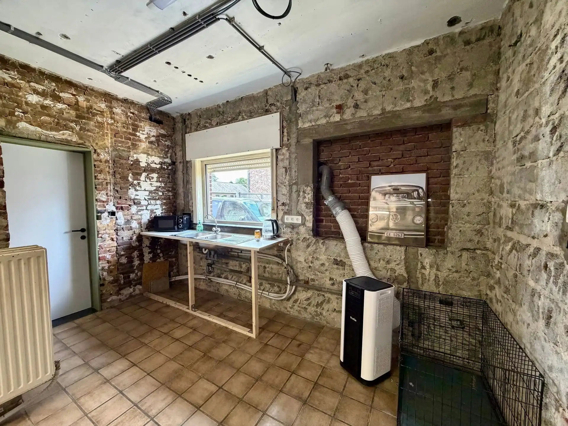 Renovatieproject met enorm potentieel op een ruim perceel van 9a85ca. foto 8