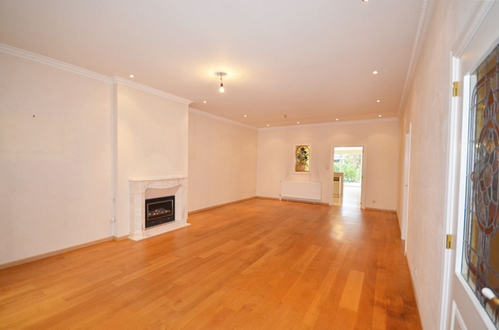 CENTRAAL GELEGEN HANDELSPAND MET VELE MOGELIJKHEDEN IN HET CENTRUM VAN HECHTEL! foto 8