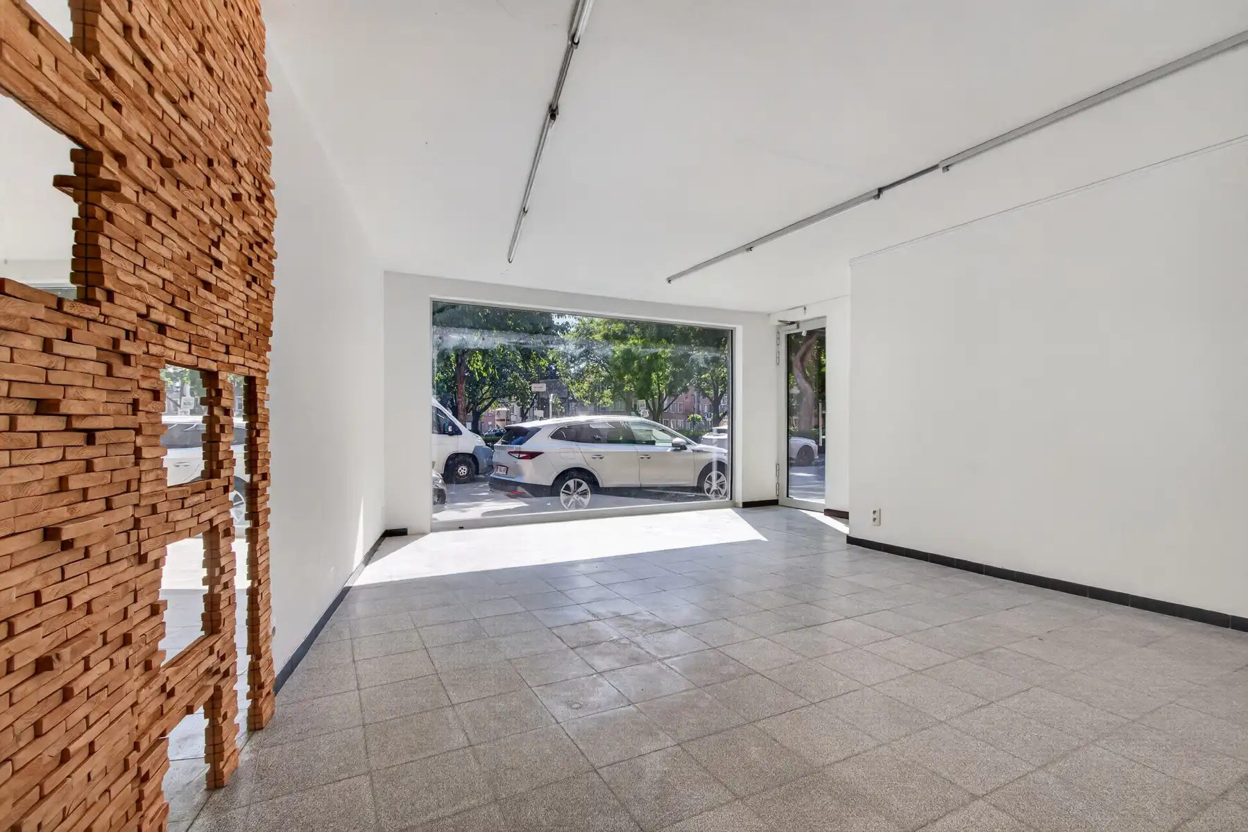 KANTOOR of HANDEL met RUIME PARKING en TERRAS - CENTRUM STAD foto 21