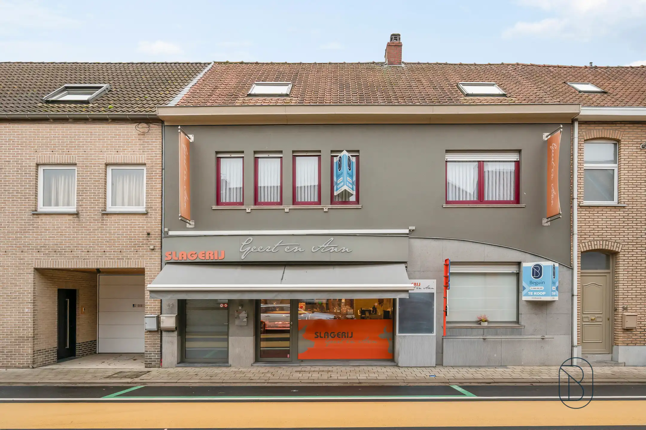 Topgelegen handelspand met woonst foto {{pictureIndex}}