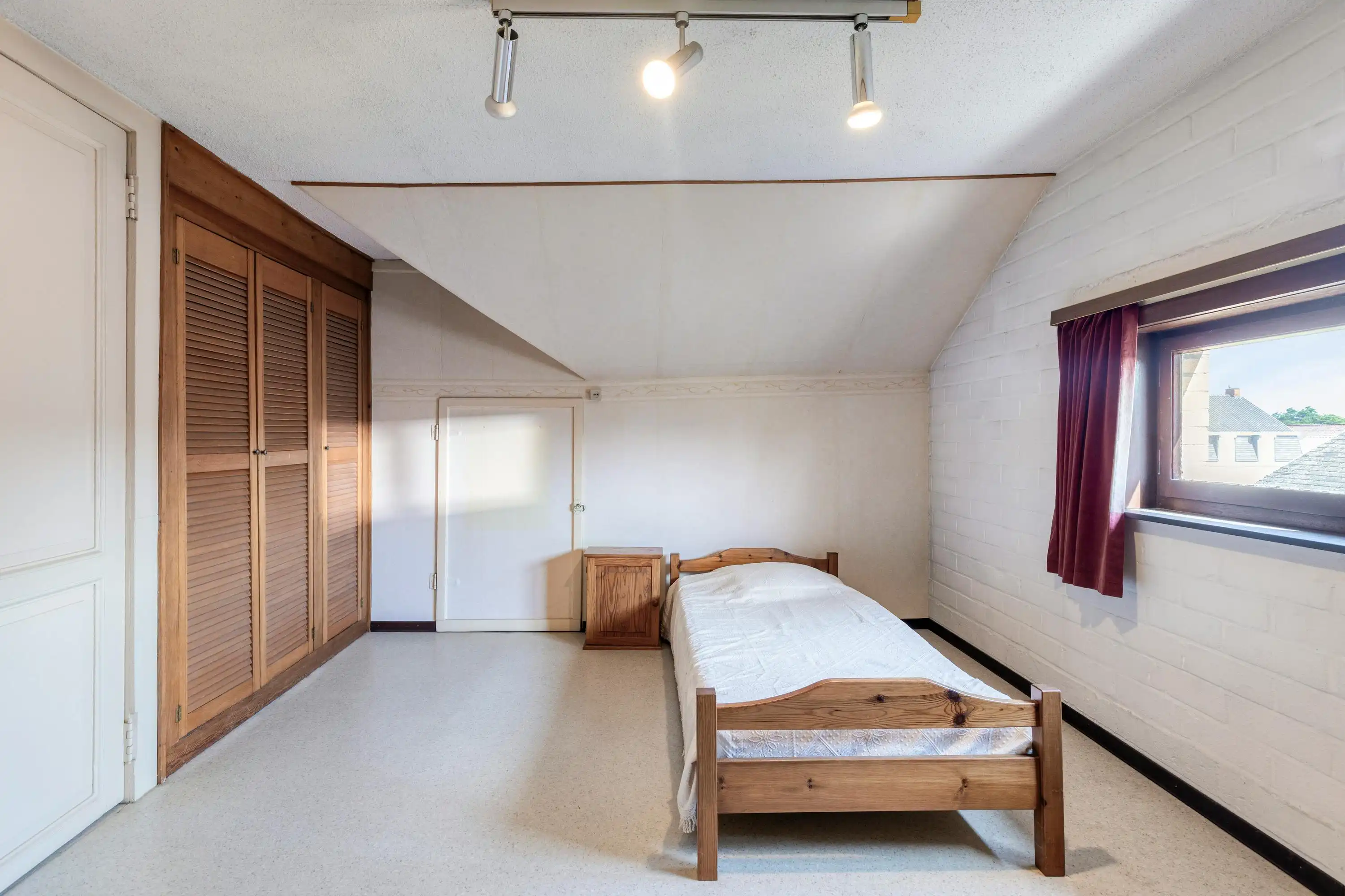Karaktervolle woning in centrum Aalter met veel potetieel foto 14