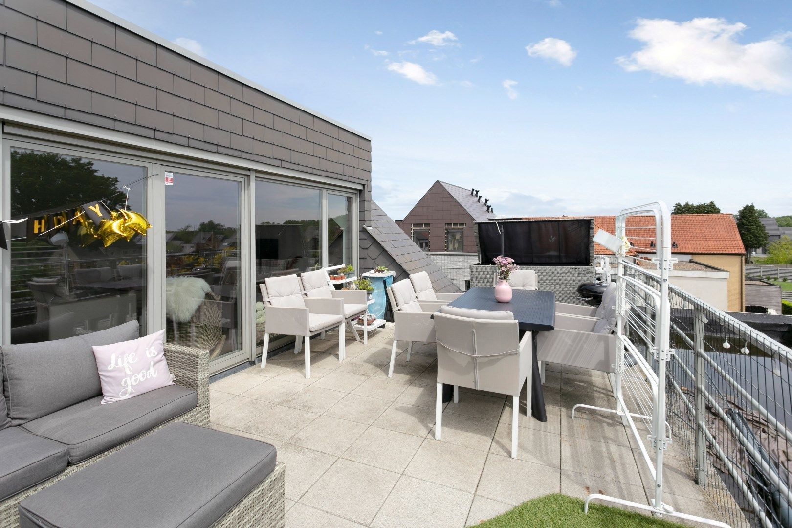 Dakappartement met ruim zuidgeoriënteerd terras! foto 16