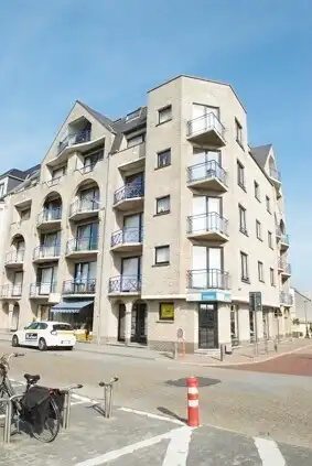 Gelijkvloerse  gemeubelde  studio te huur vlak bij duinen foto 17