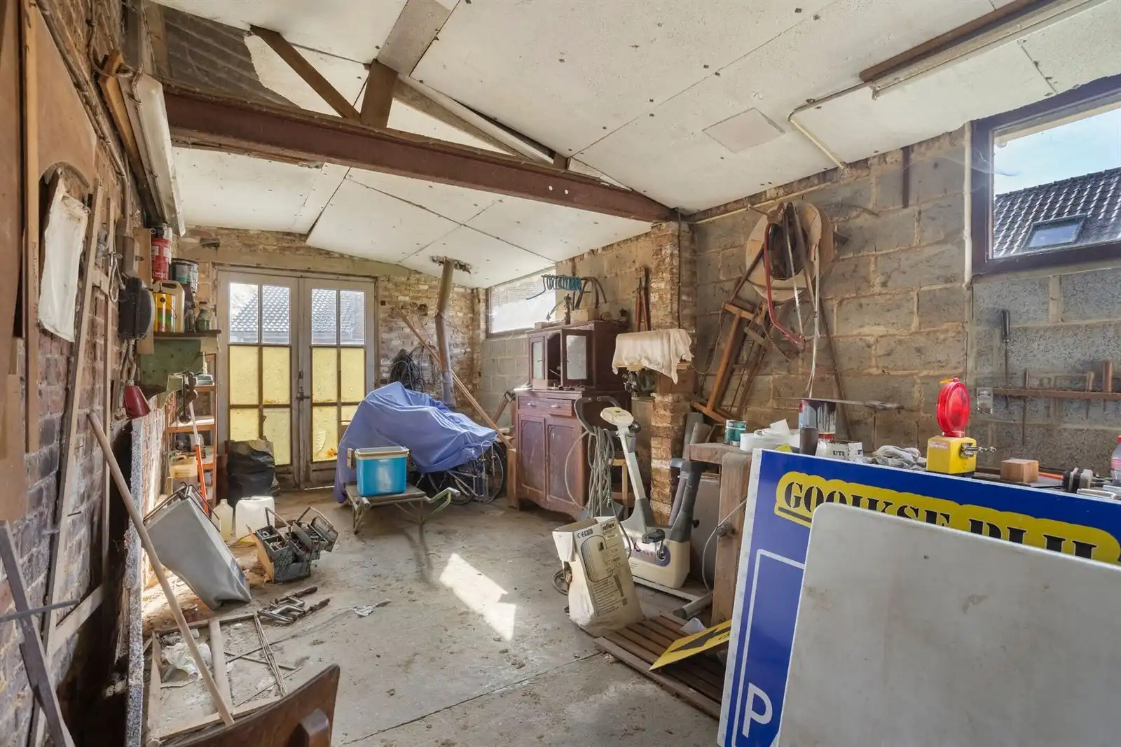 Magazijn met woning  foto 8