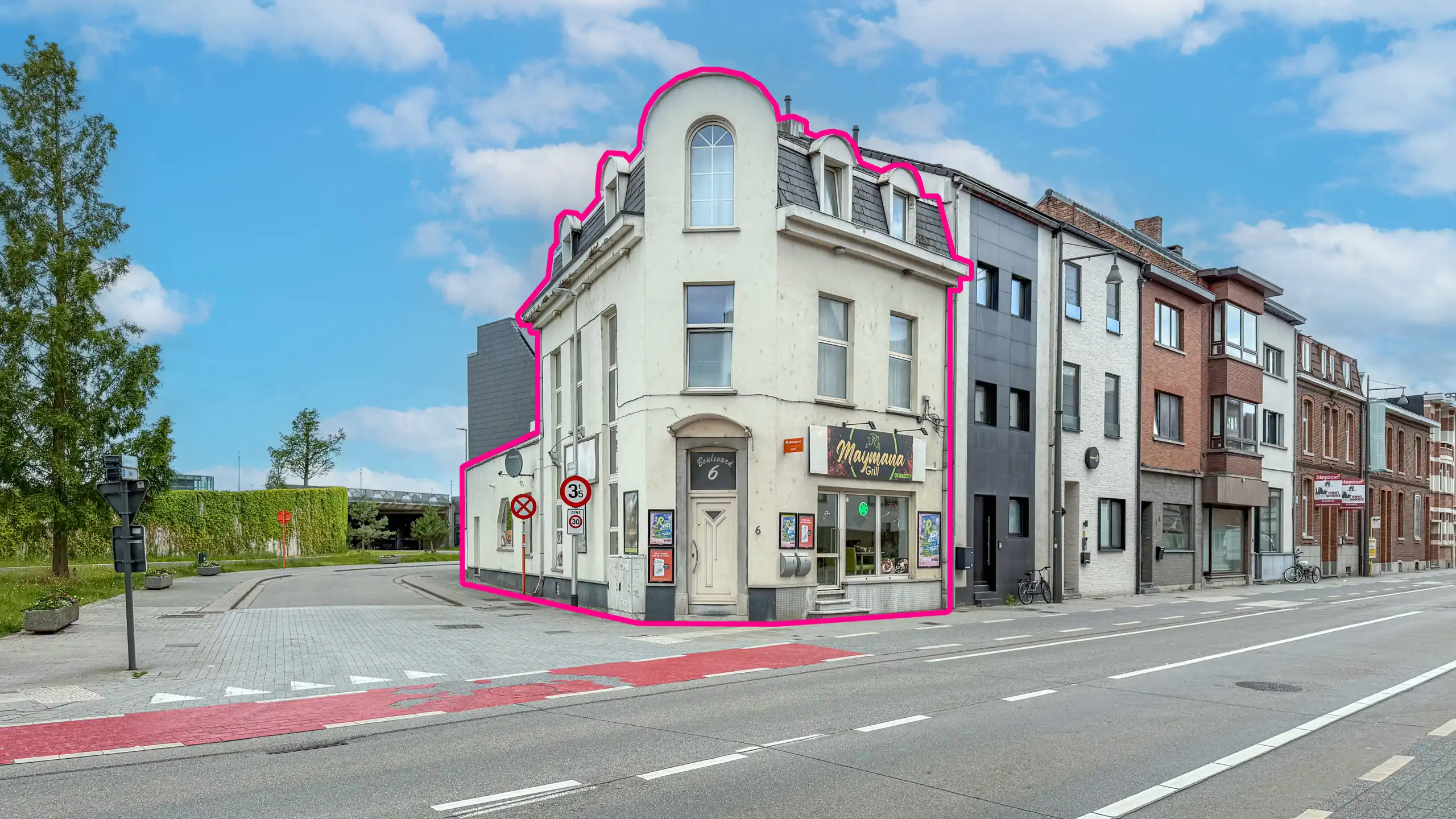 Topinvestering op toplocatie handelspand+dublexappartement! foto {{pictureIndex}}