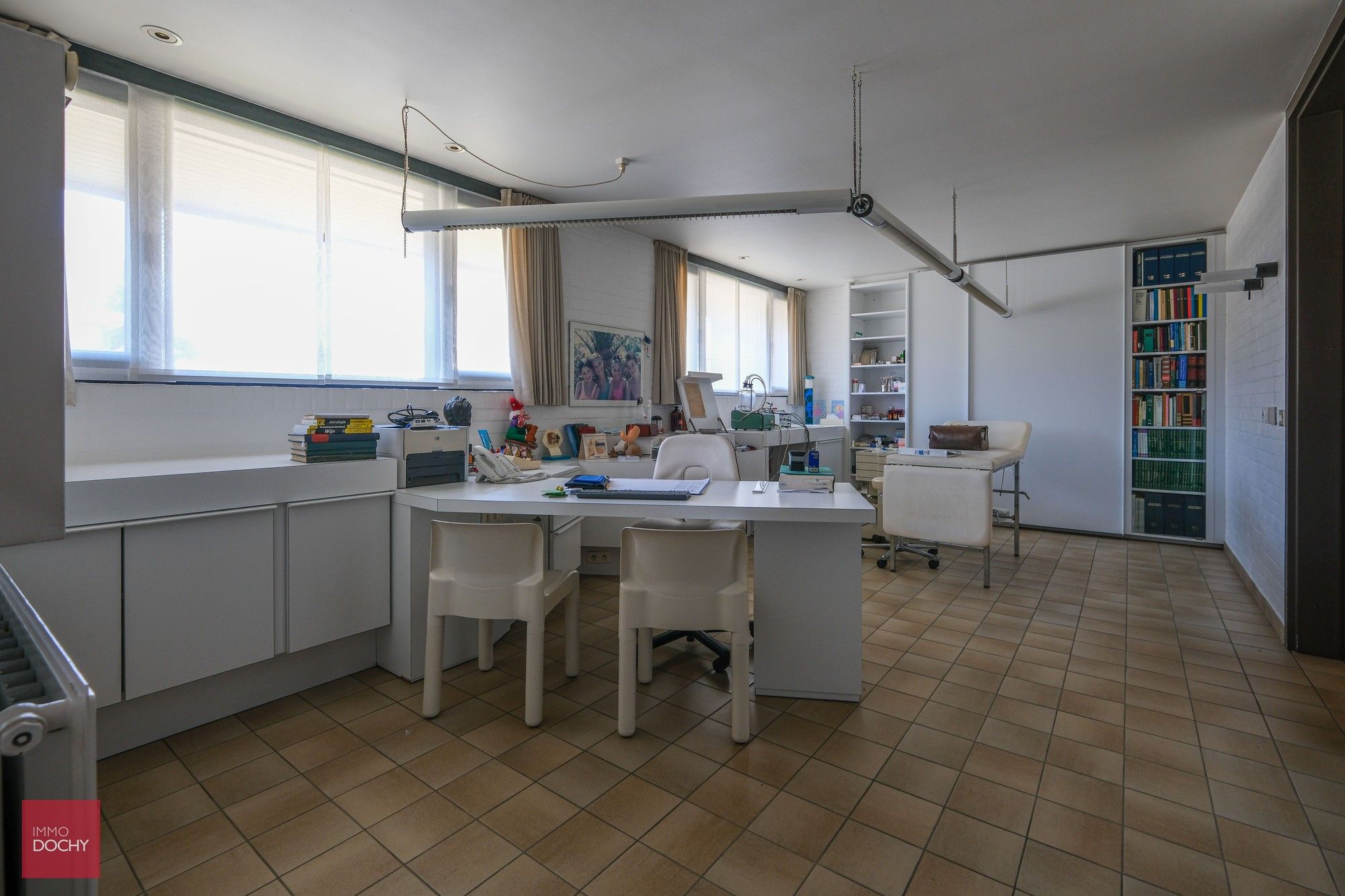 Ruime villa op toplocatie met afzonderlijke 2de woonst, praktijk of kantoorgebouw foto 29