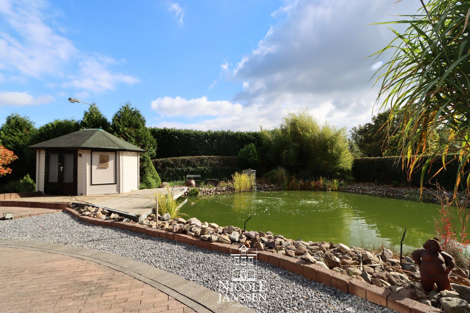 Ruime vrijstaande woning  foto 30