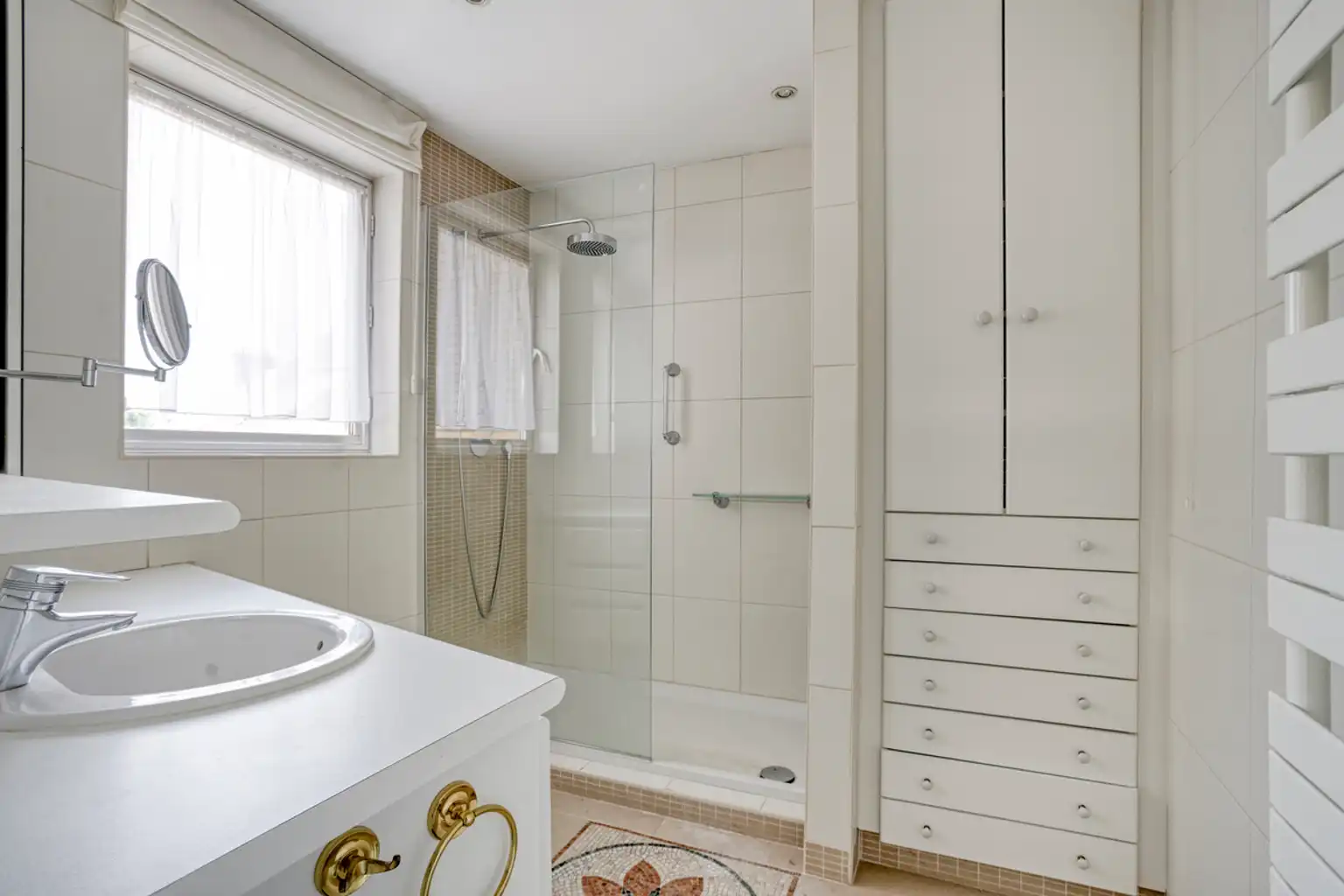 Zeer ruime duplex met 4 slaapkamers en terrassen in Jette foto 17