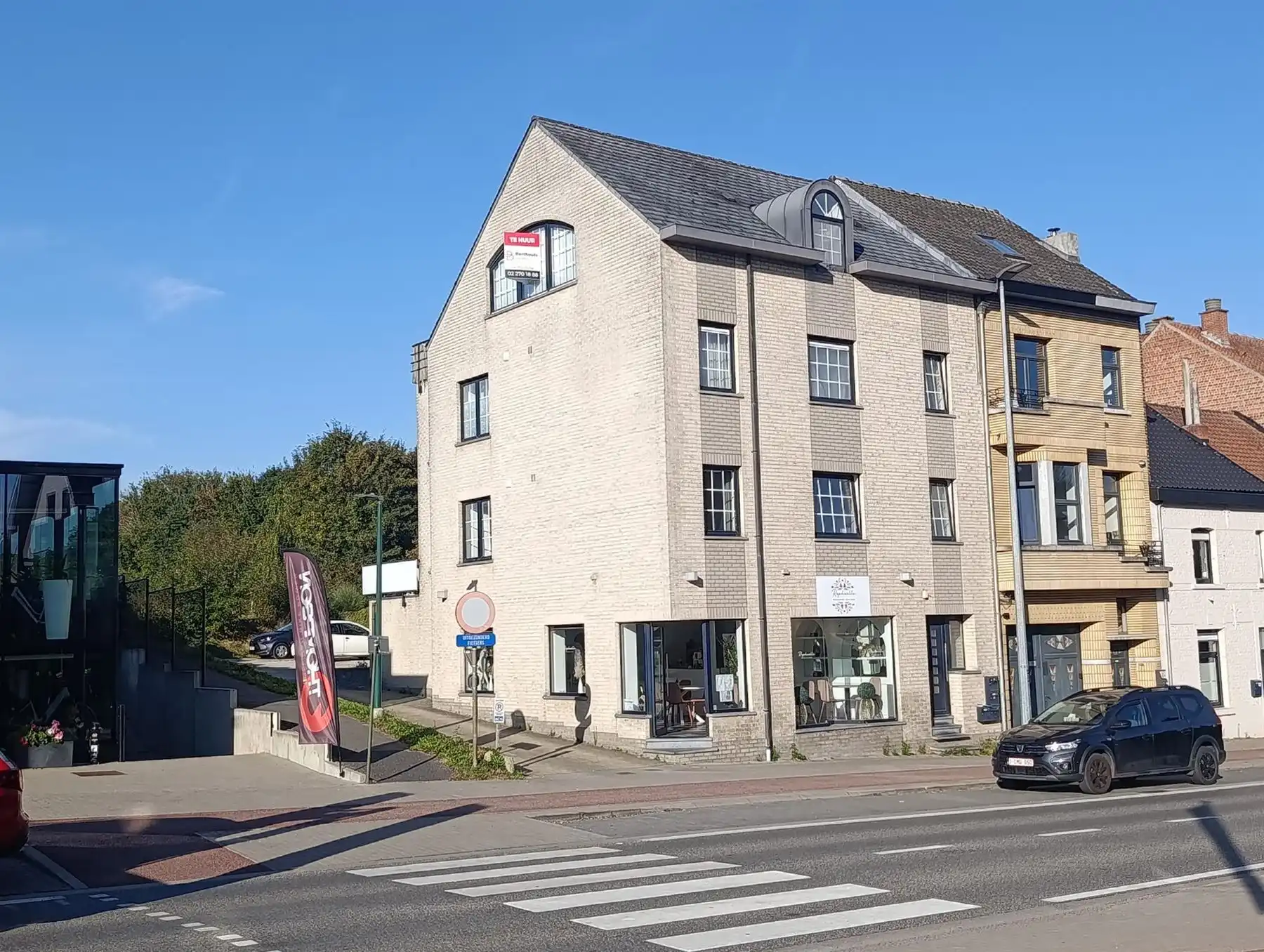Appartement foto {{pictureIndex}}