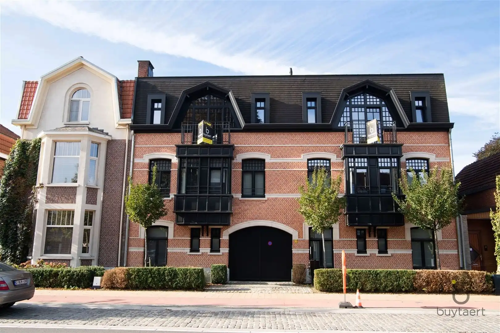 Luxe duplex appartement in hartje Schilde. foto {{pictureIndex}}