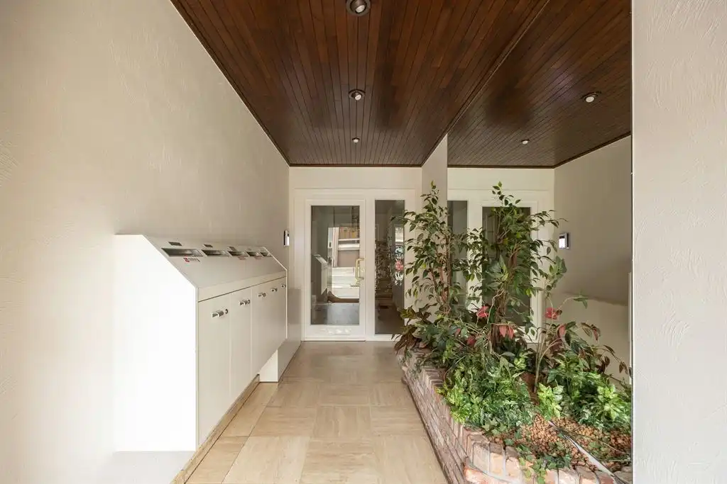 Gelijkvloers appartement met tuin en autostaanplaats foto 15