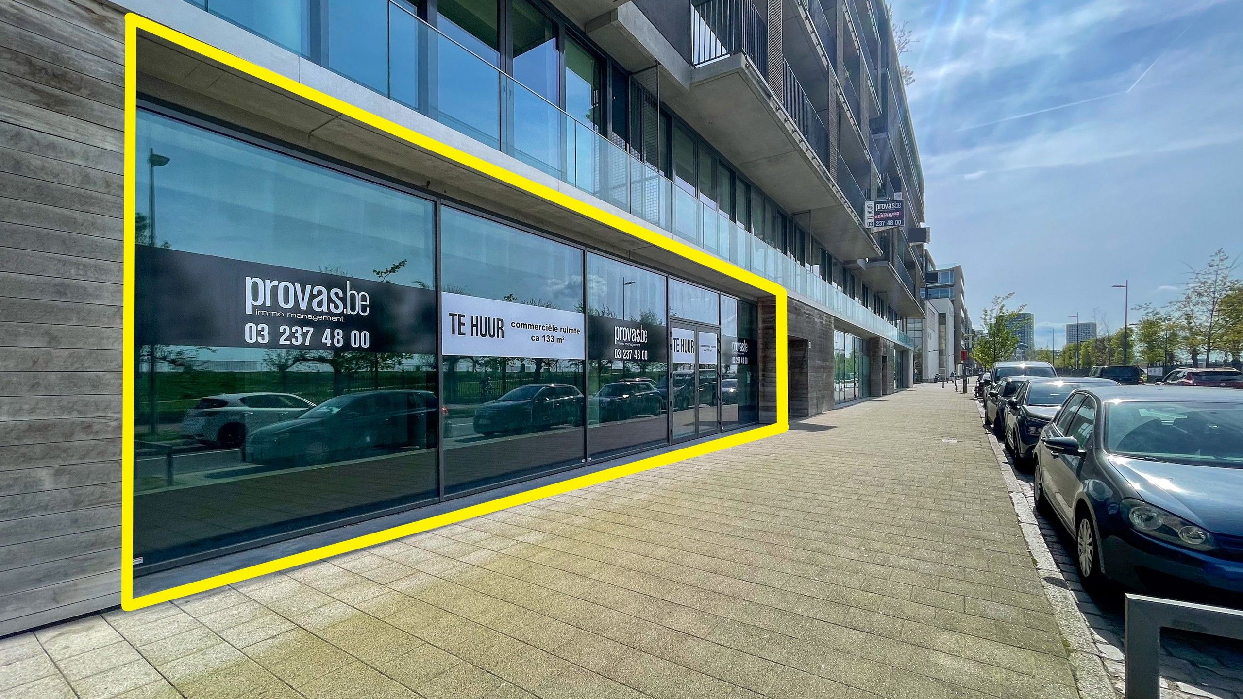 handelsruimte/showroom in high-standing realisatie  foto {{pictureIndex}}