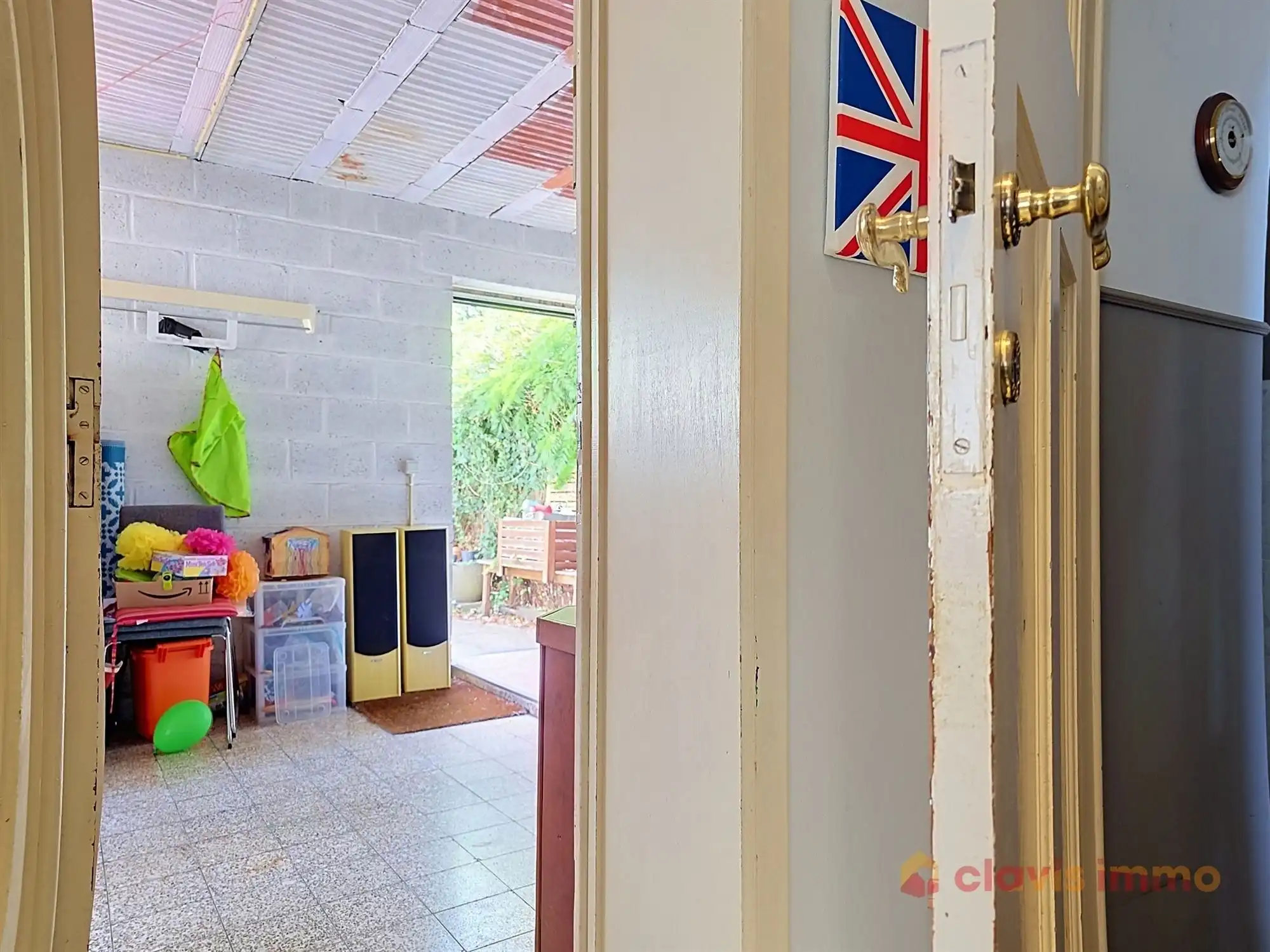 Aangename 3-gevel woning met tuin foto 8