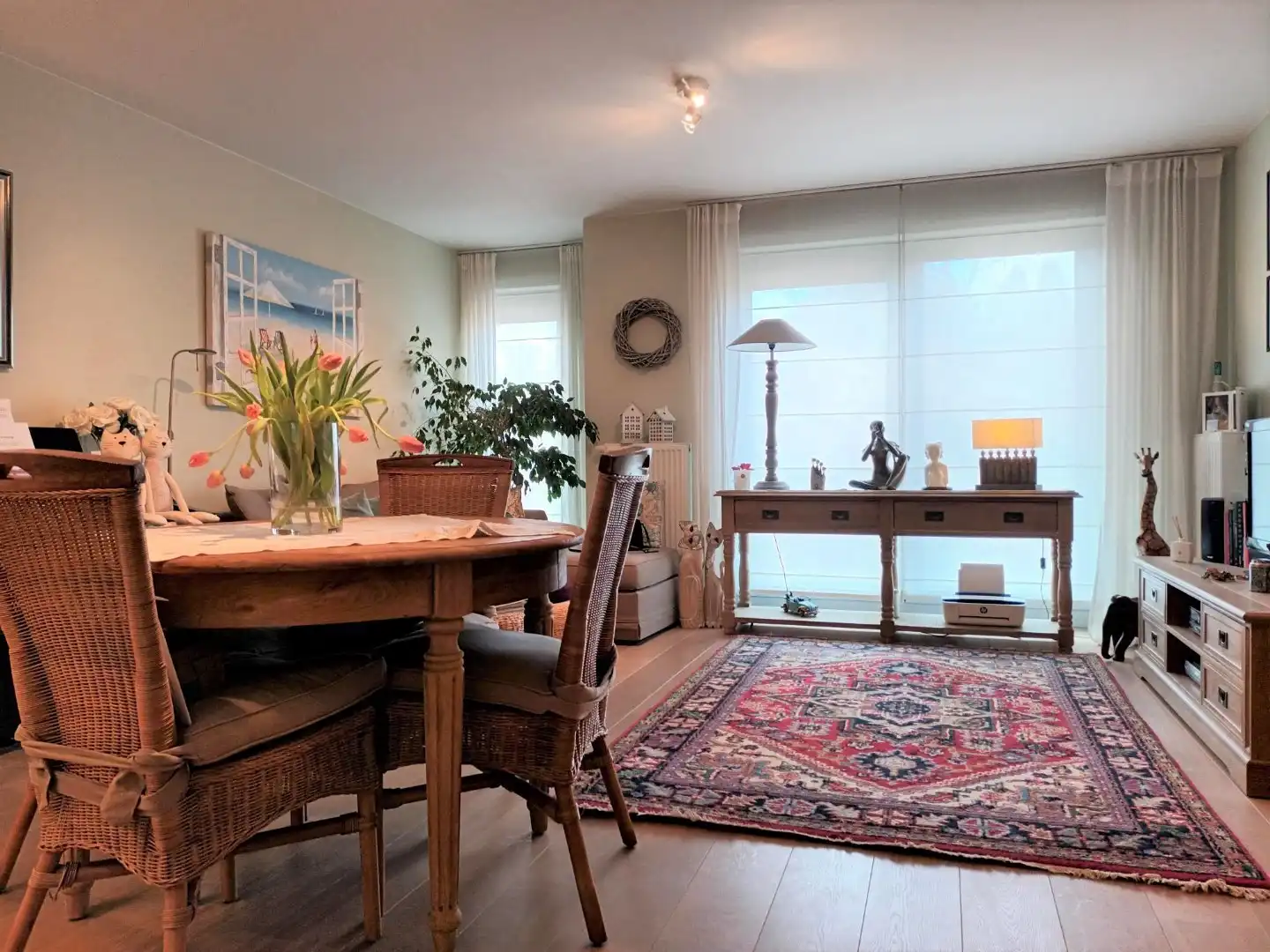 Gunstig gelegen duplex in het centrum van Kermt. foto 3