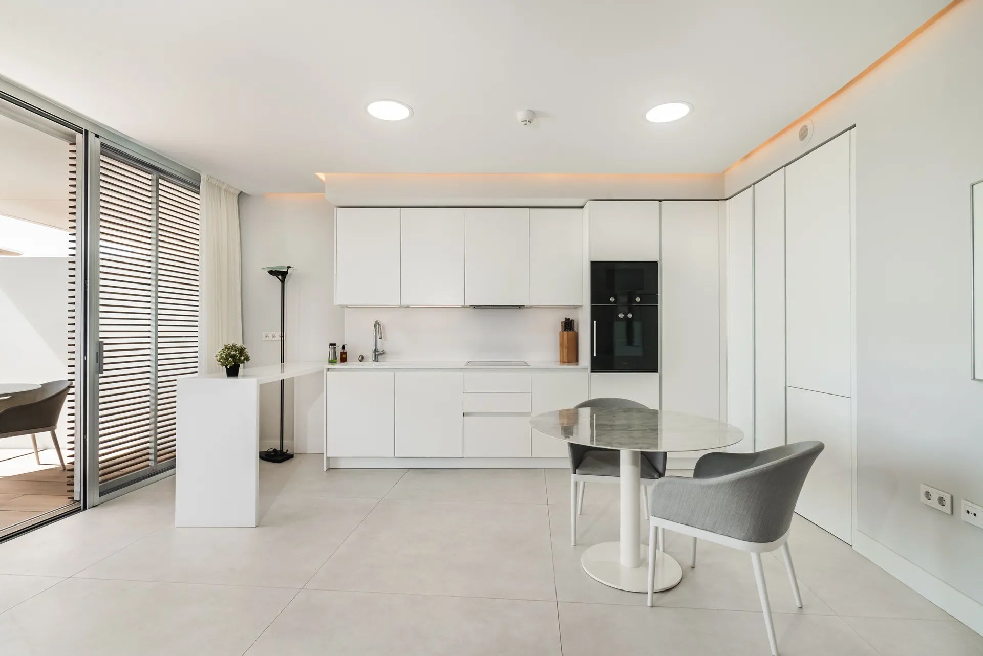 Ultramodern appartement in iconisch project, Estepona: een unieke woonervaring aan zee foto 4