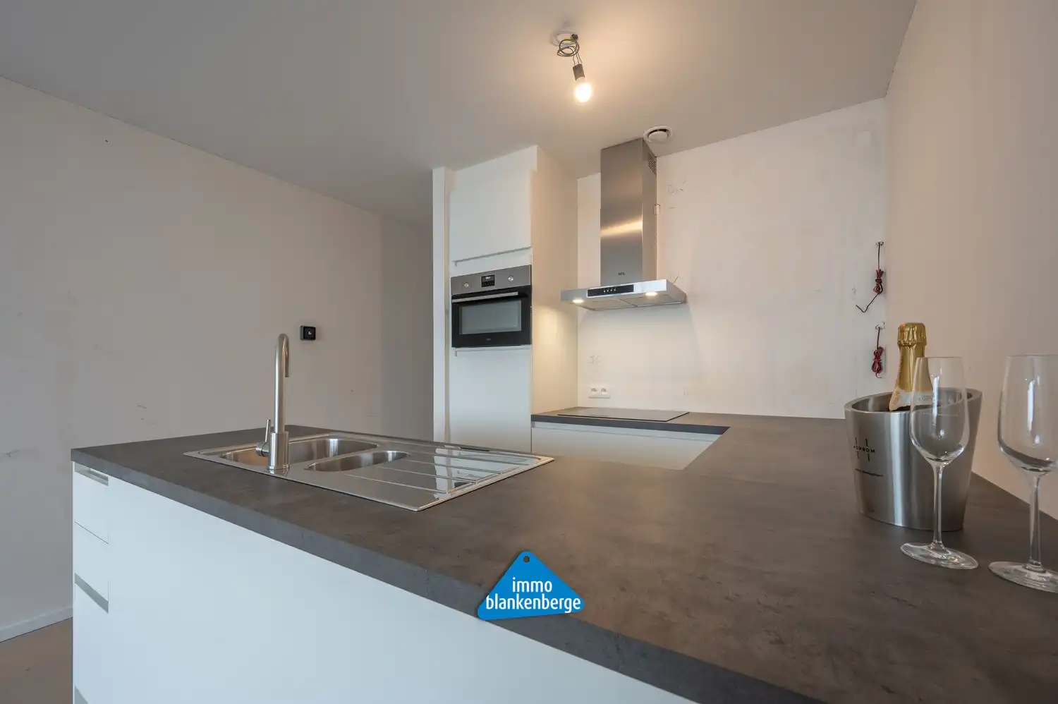 Uniek 2 slaapkamerappartement in Residentie Pier foto 11