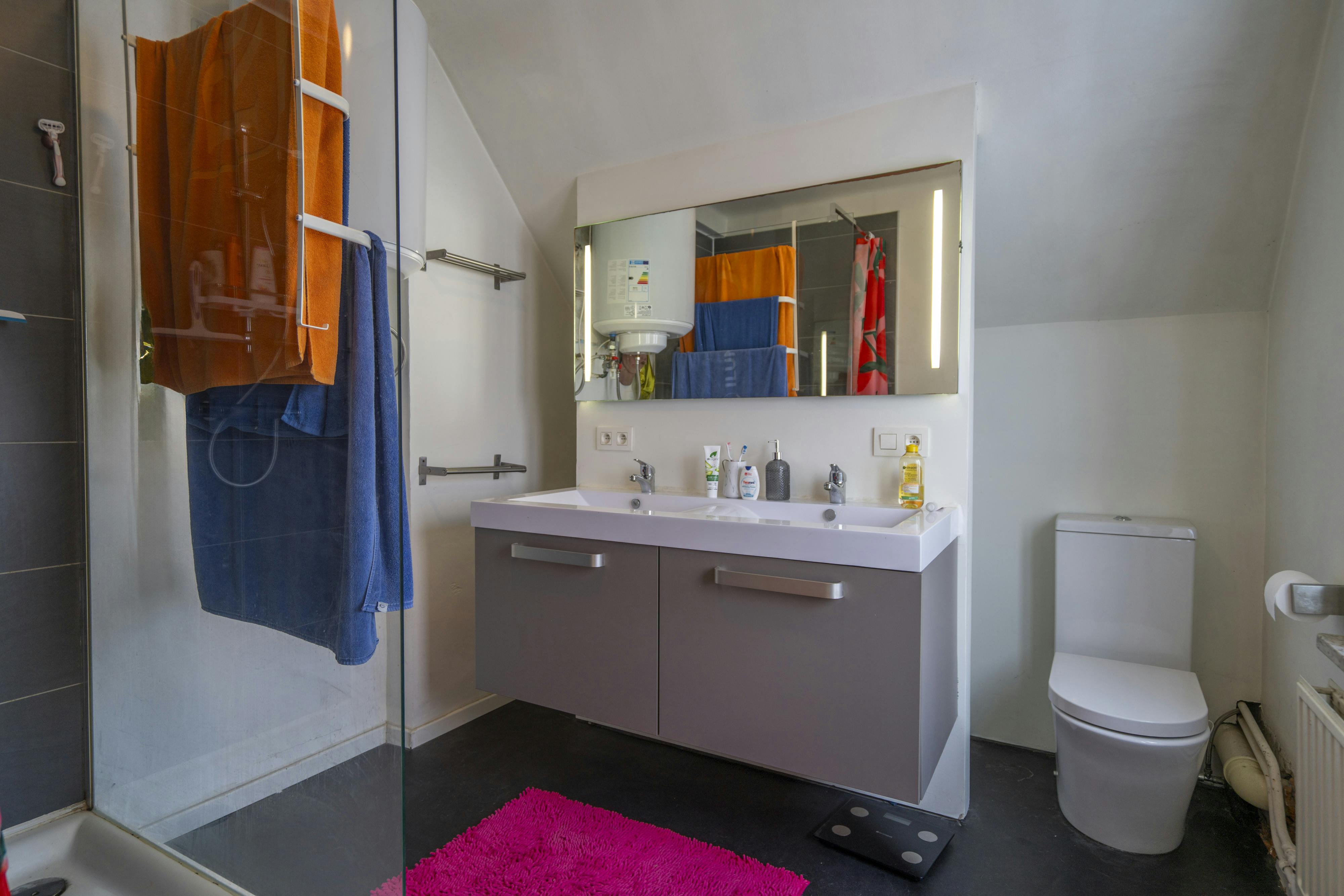 Woning met 2 slaapkamers en een ruime tuin in Kortrijk foto 13