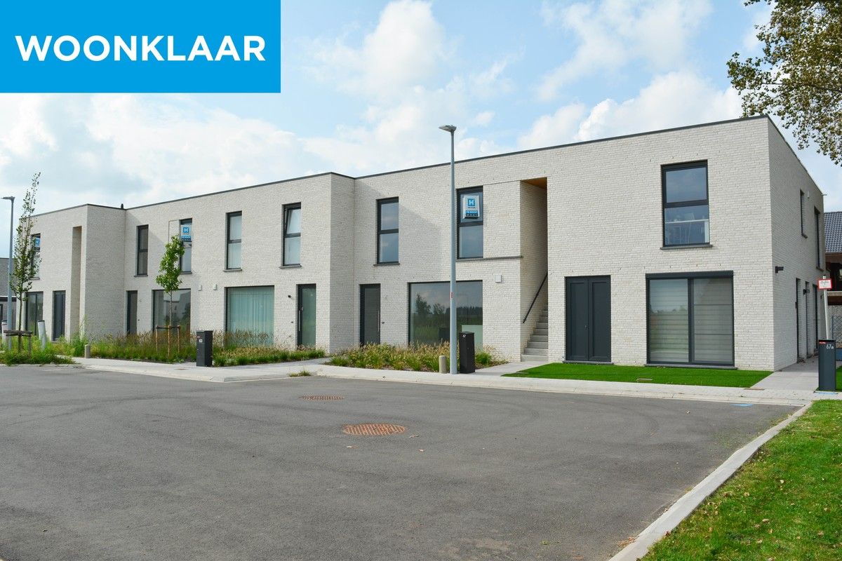 Moderne nieuwbouwwoning gelegen in Rumbeke foto {{pictureIndex}}