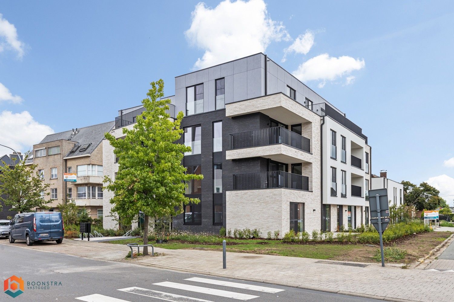 Energiezuinig nieuwbouwapp. met 2 slpkrs en parking foto {{pictureIndex}}