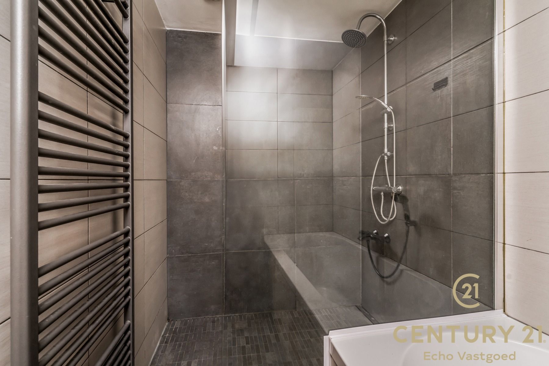 Charmante ruime en instapklare woning met zonnige tuin foto 10