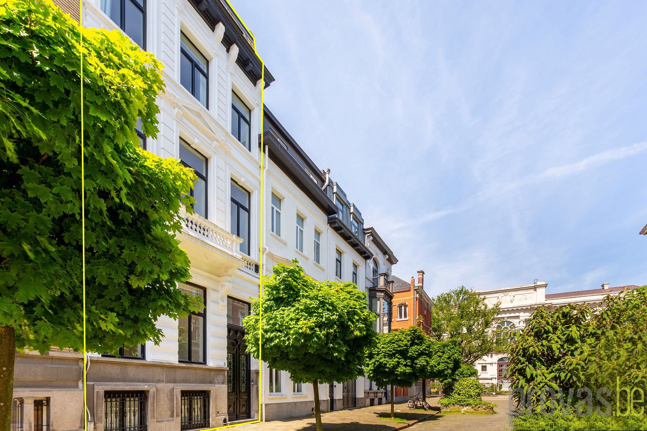 VOLLEDIG GERENOVEERDE, KLASSEVOLLE HERENWONING OP HET ZUID foto 46