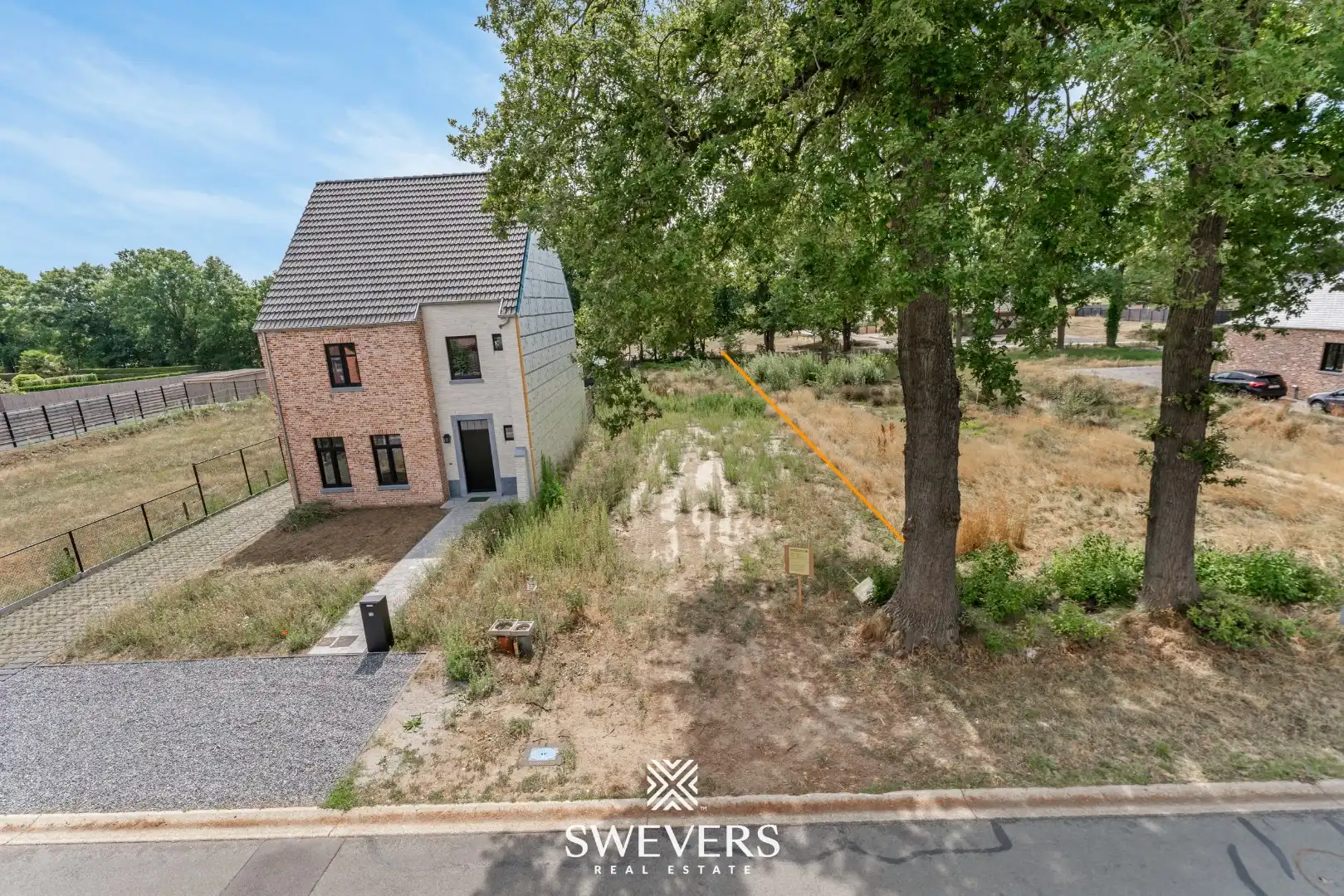 Bouwgrond van 6a 14ca voor halfopen bebouwing op rustige locatie foto 7