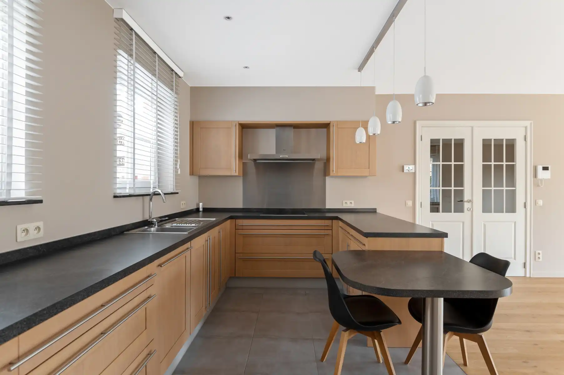 Luxueus  gelijkvloers appartement in centrum Schilde.  foto 11