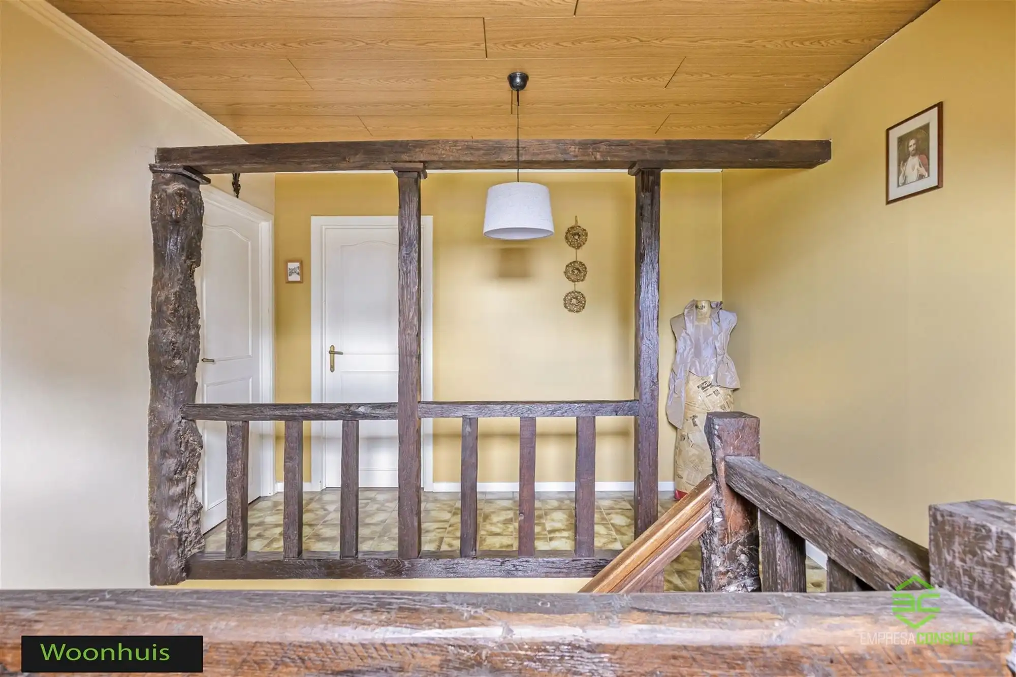 Ruime woning met 8 slpk + 1 magazijn op 21a 24ca! foto 24