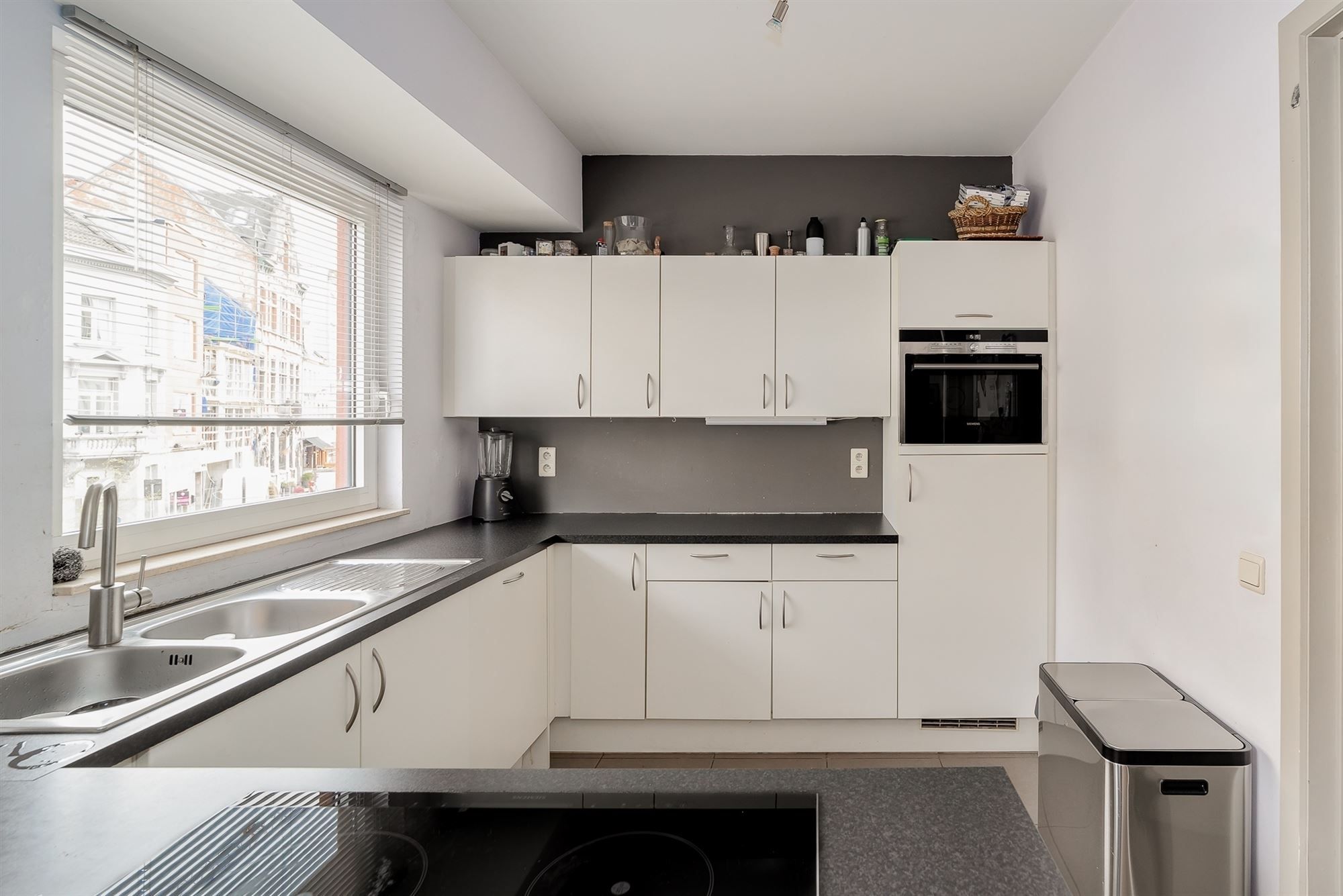 Ruim instapklaar appartement met 2 slaapkamers en 2 badkamers en terras van ca 30 m² foto 9