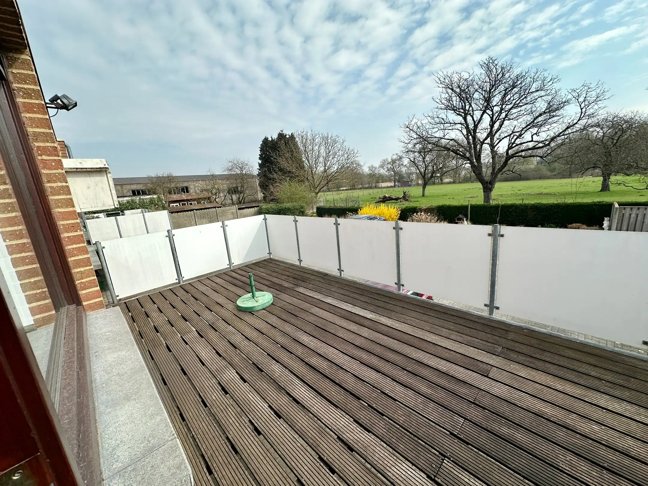 Gelijkvloers appartement met 2 slaapkamers, terras en privé garagebox foto 12