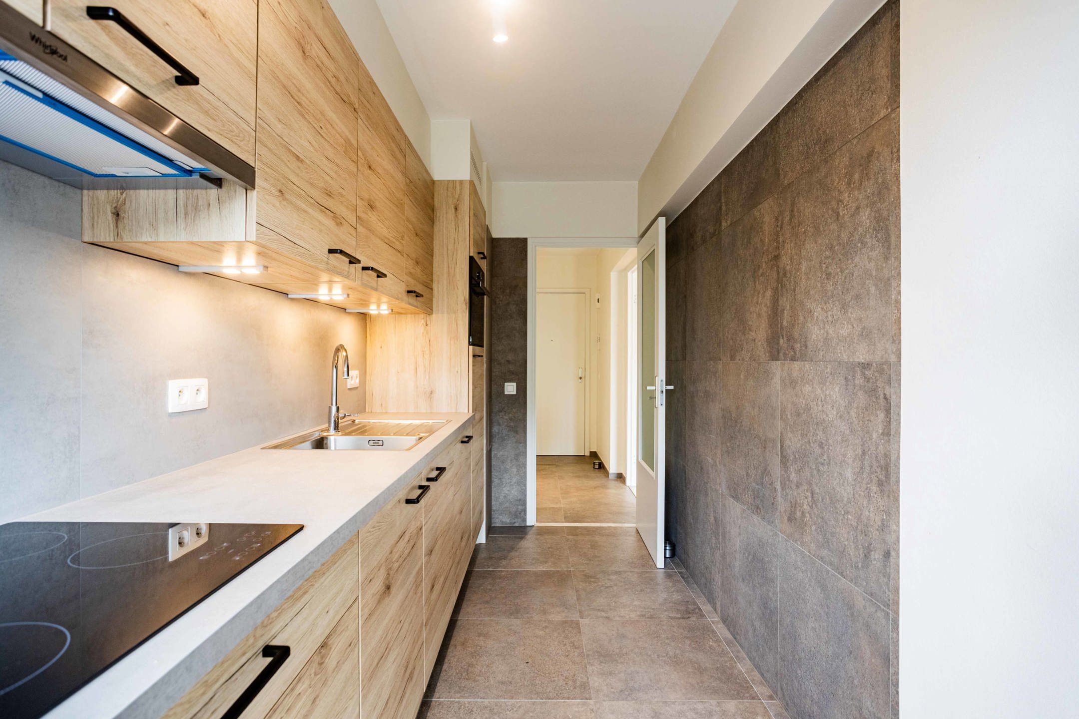 Volledig gerenoveerd lichtrijk appartement foto 9