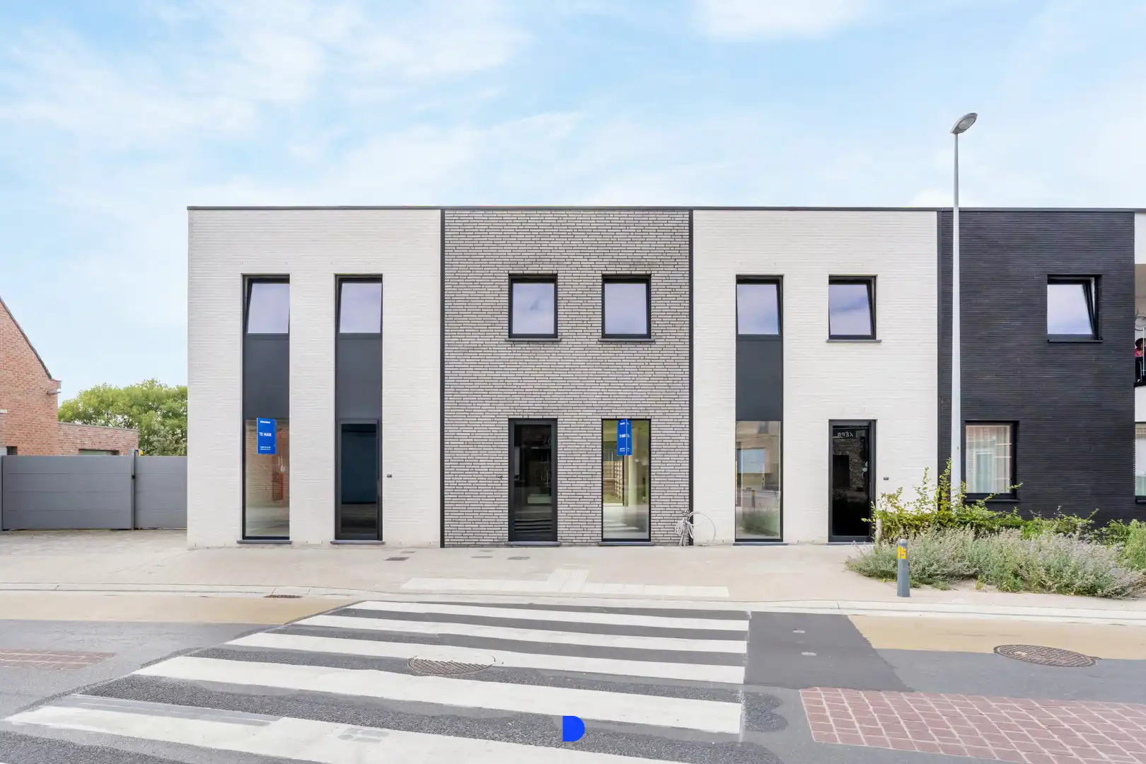 Prachtige nieuwbouwwoning in het centrum van Oostnieuwkerke foto 2