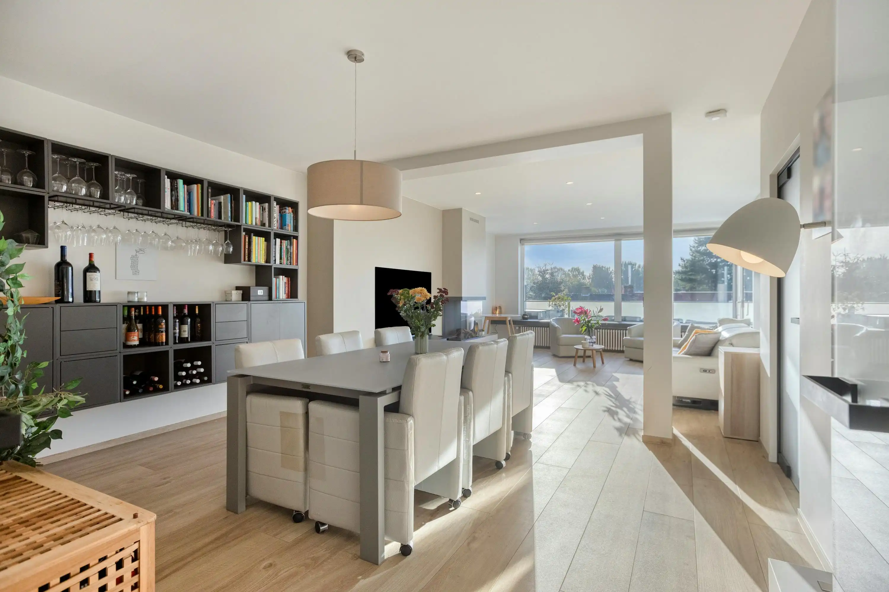 Instapklaar met 2 slaapkamers in Assebroek foto 3