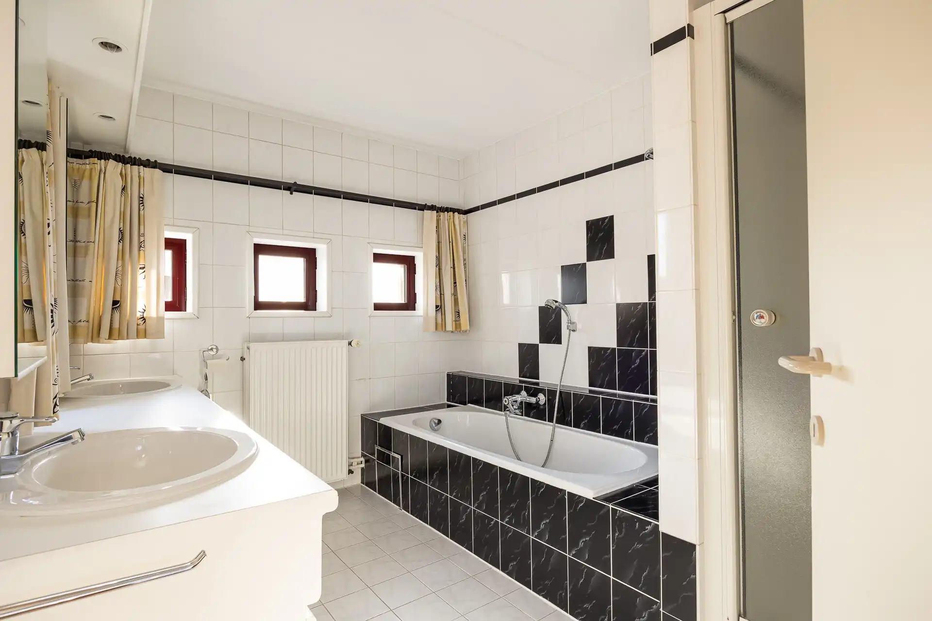 Karaktervolle architecturale parel van Architect Paul De Roo foto 17