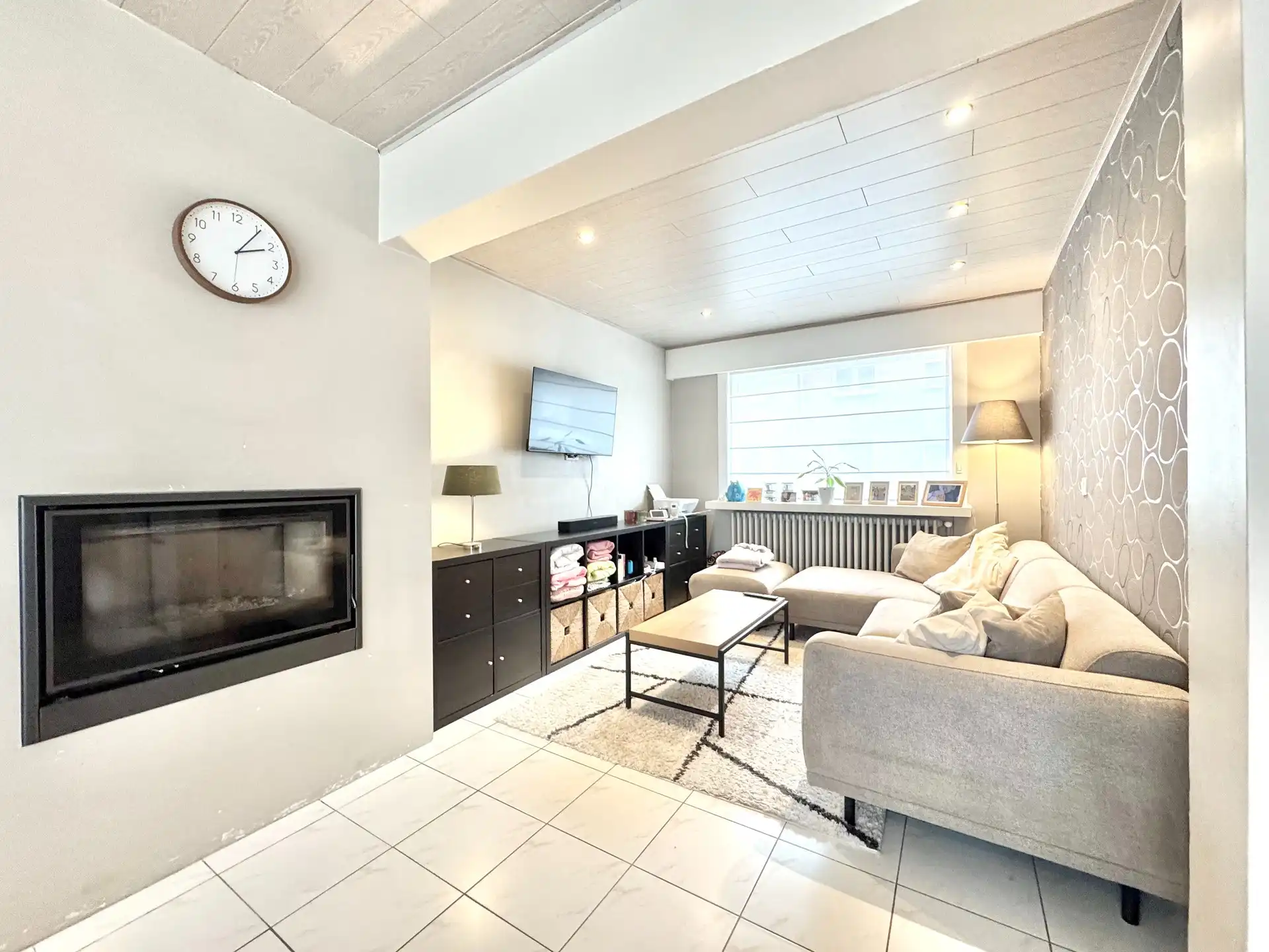 HALFOPEN WONING MET 4 KAMERS, TUIN & GARAGE - 359 m² foto 2