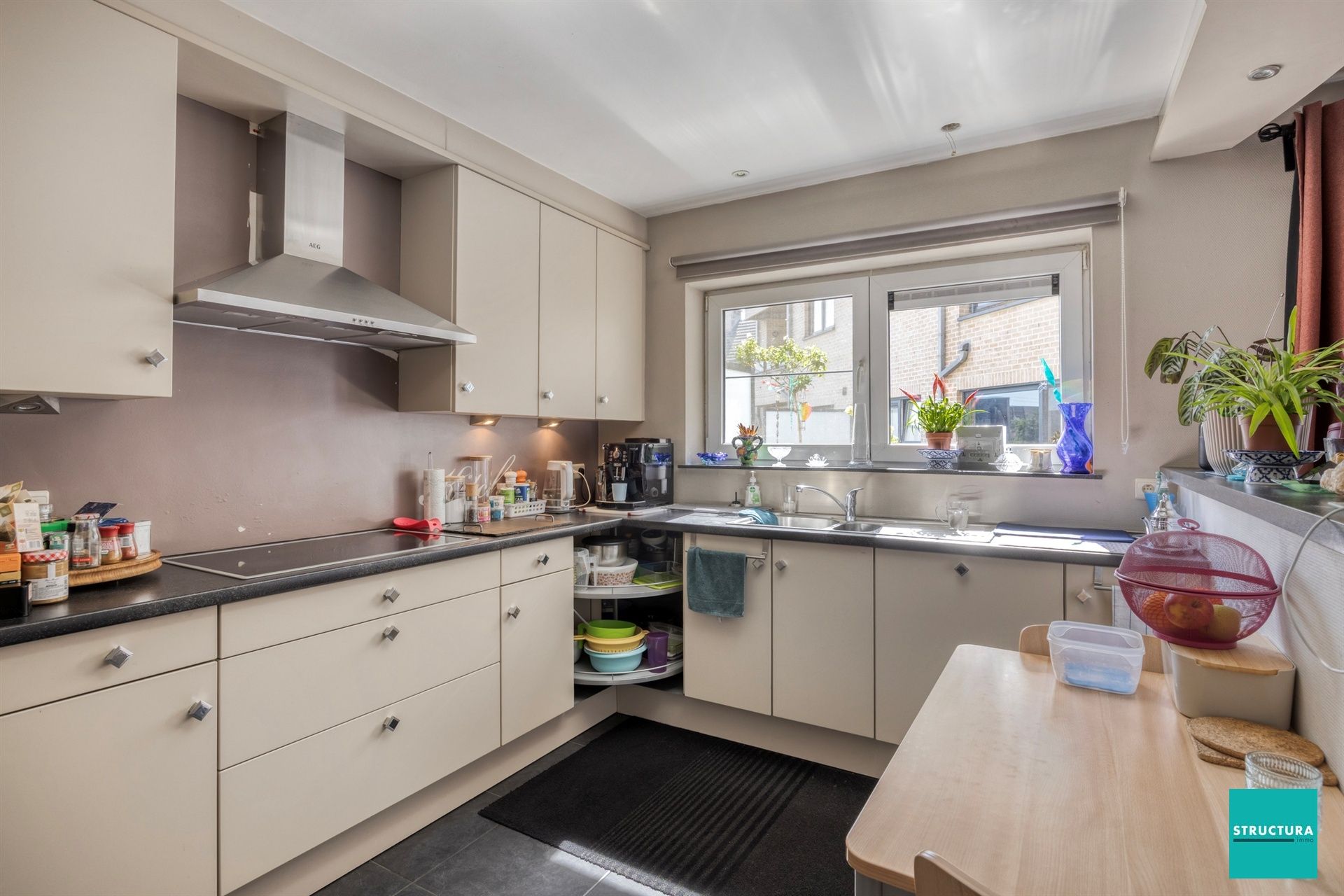 Ruim appartement met 2 kamers en terras foto 6