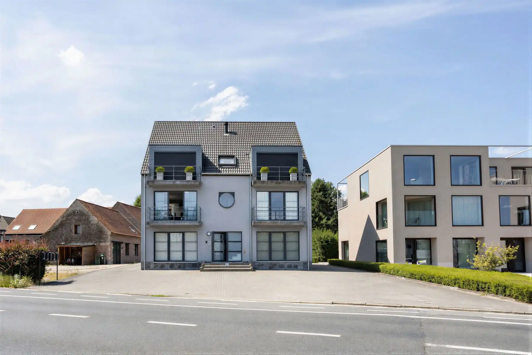 Instapklaar appartement met garage te Burst! foto 2