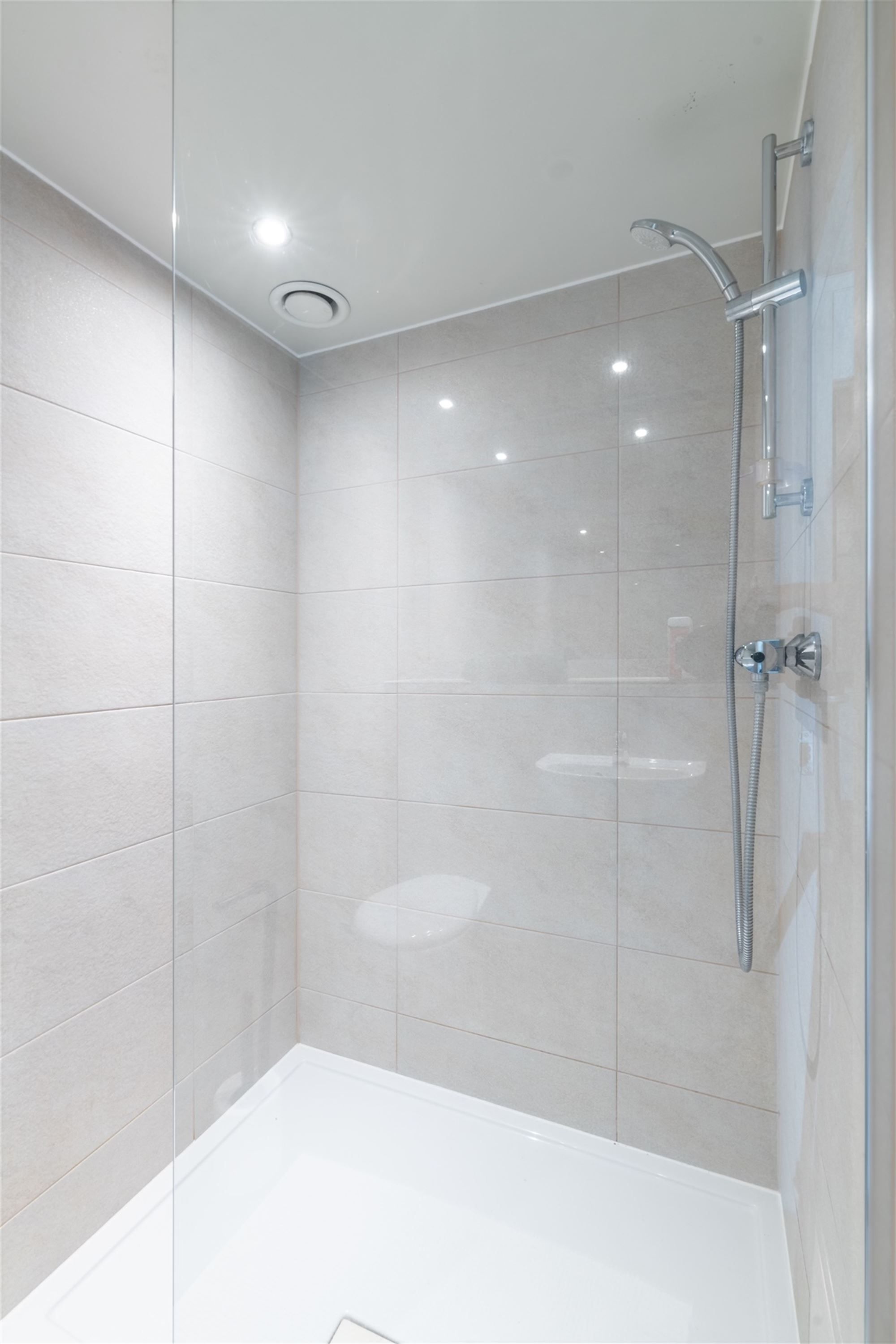 Moderne studentenkamers met eigen sanitair foto 5