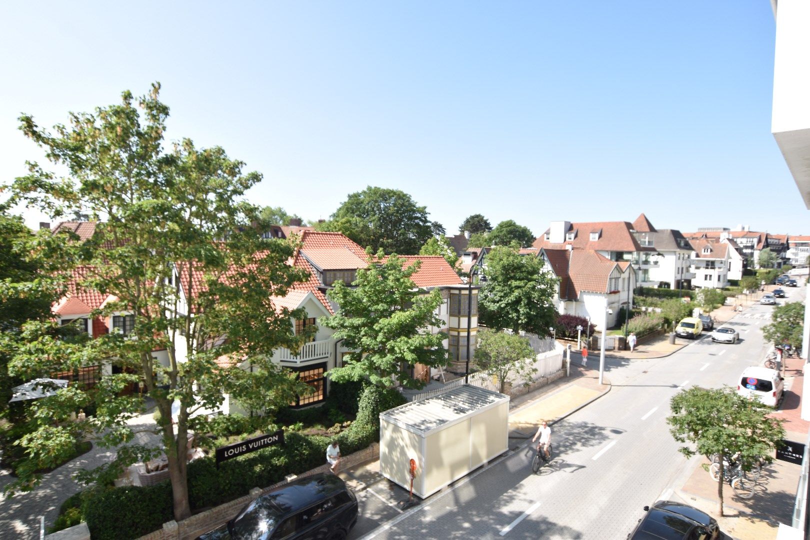 Perfect gelegen drie slaapkamer appartement met zonneterras foto 4