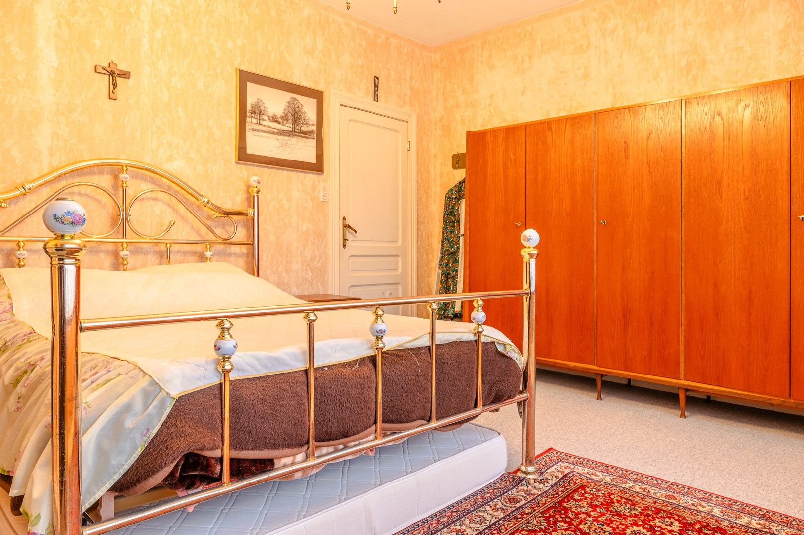 Te renoveren woning met grote tuin foto 15