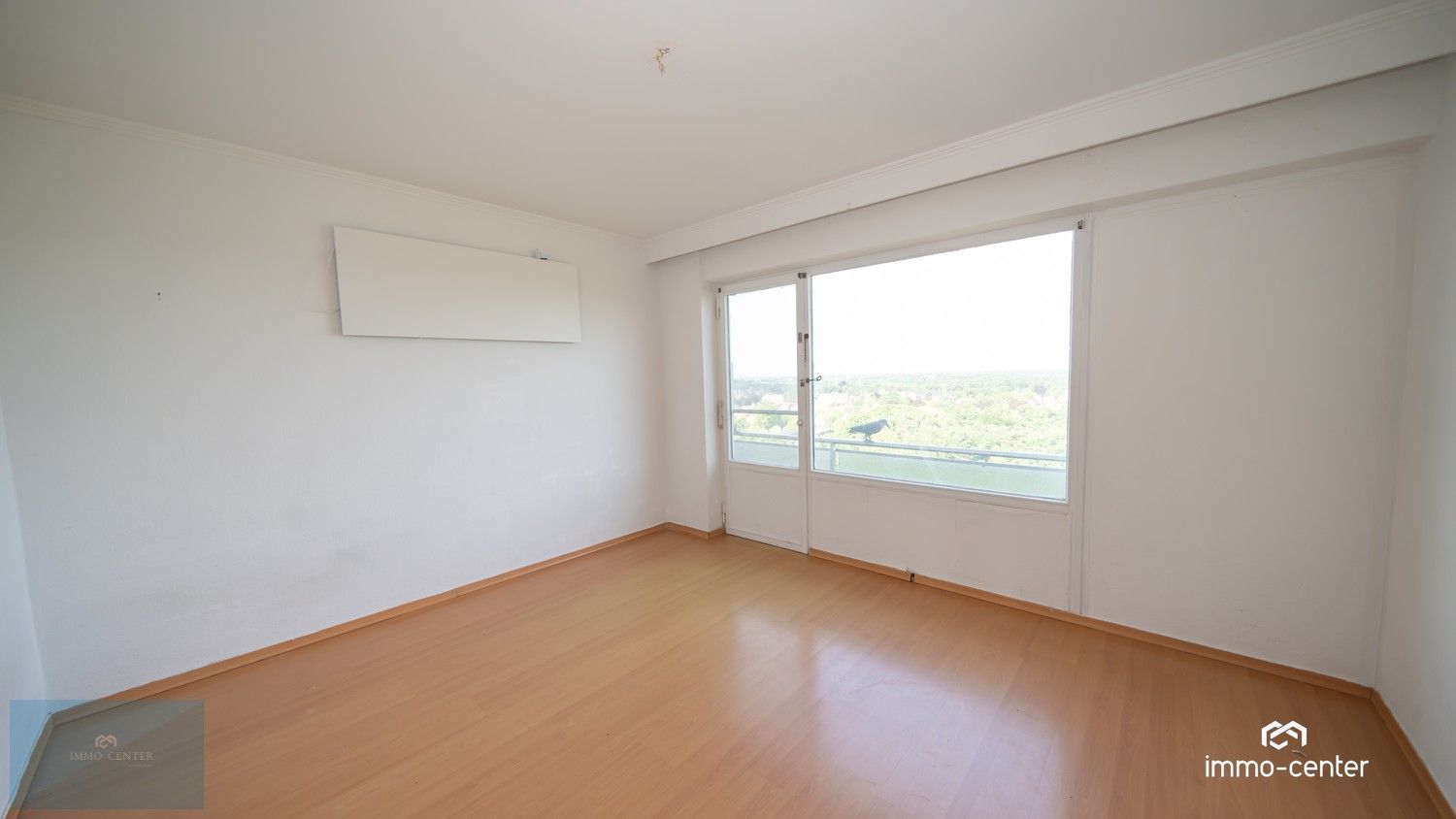 Ruim appartement met 4 slaapkamers en 3 terrassen in hartje Genk! foto 8