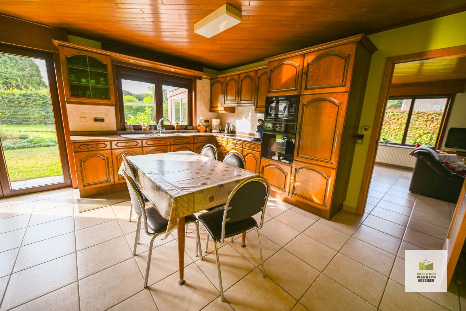 Zeer centraal en rustig gelegen ruime woning met 5 slaapkamers foto 7