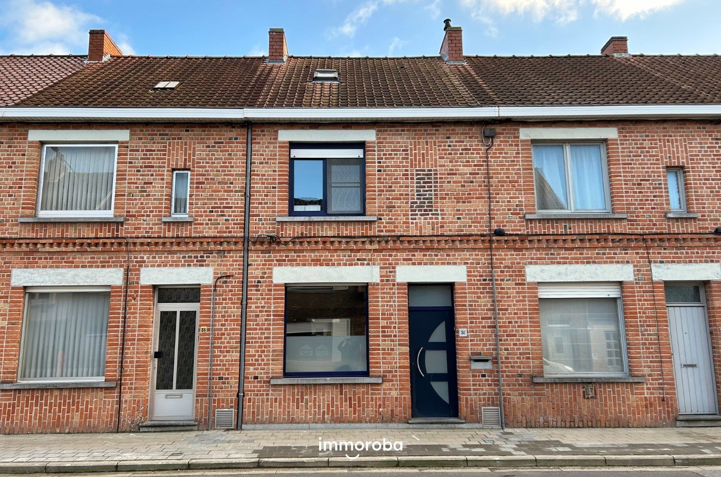 Hoofdfoto van de publicatie: Gezellige rijwoning TE KOOP in Waregem!