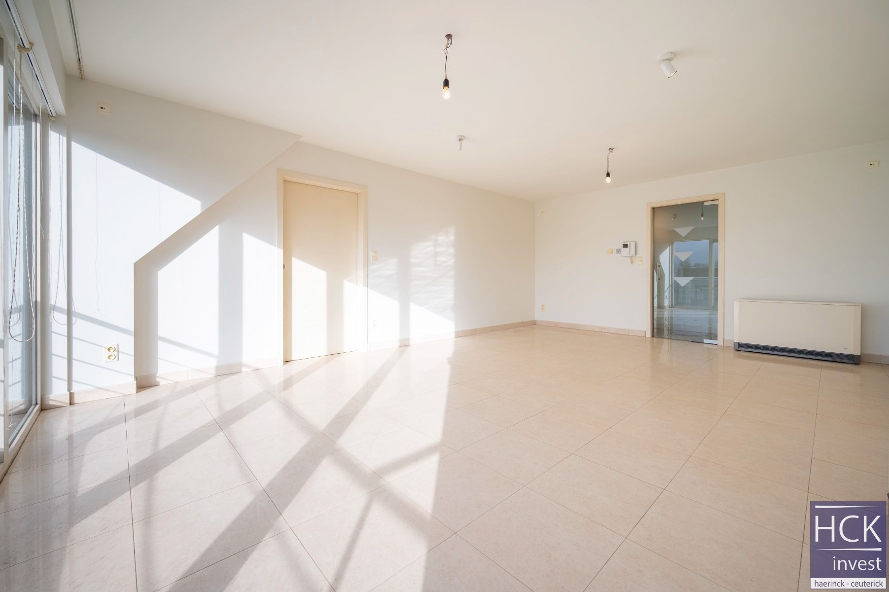 KRUISHOUTEM - Ruim duplex appartement + staanplaats op topligging! foto 7