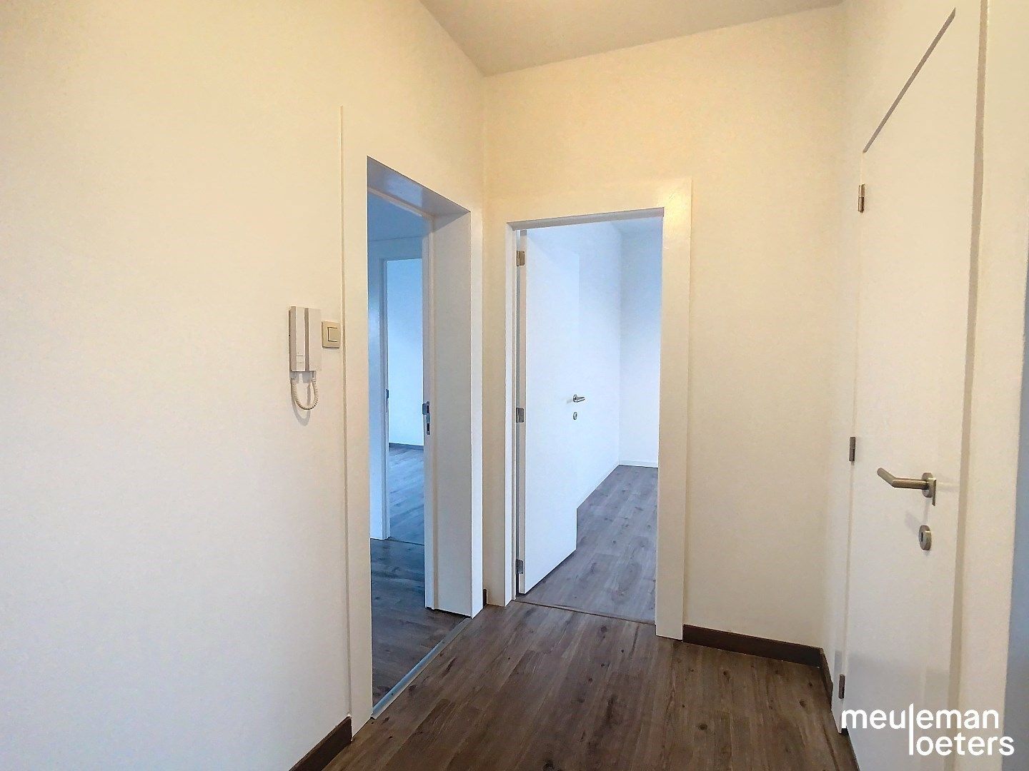Lichtrijk appartement foto 10