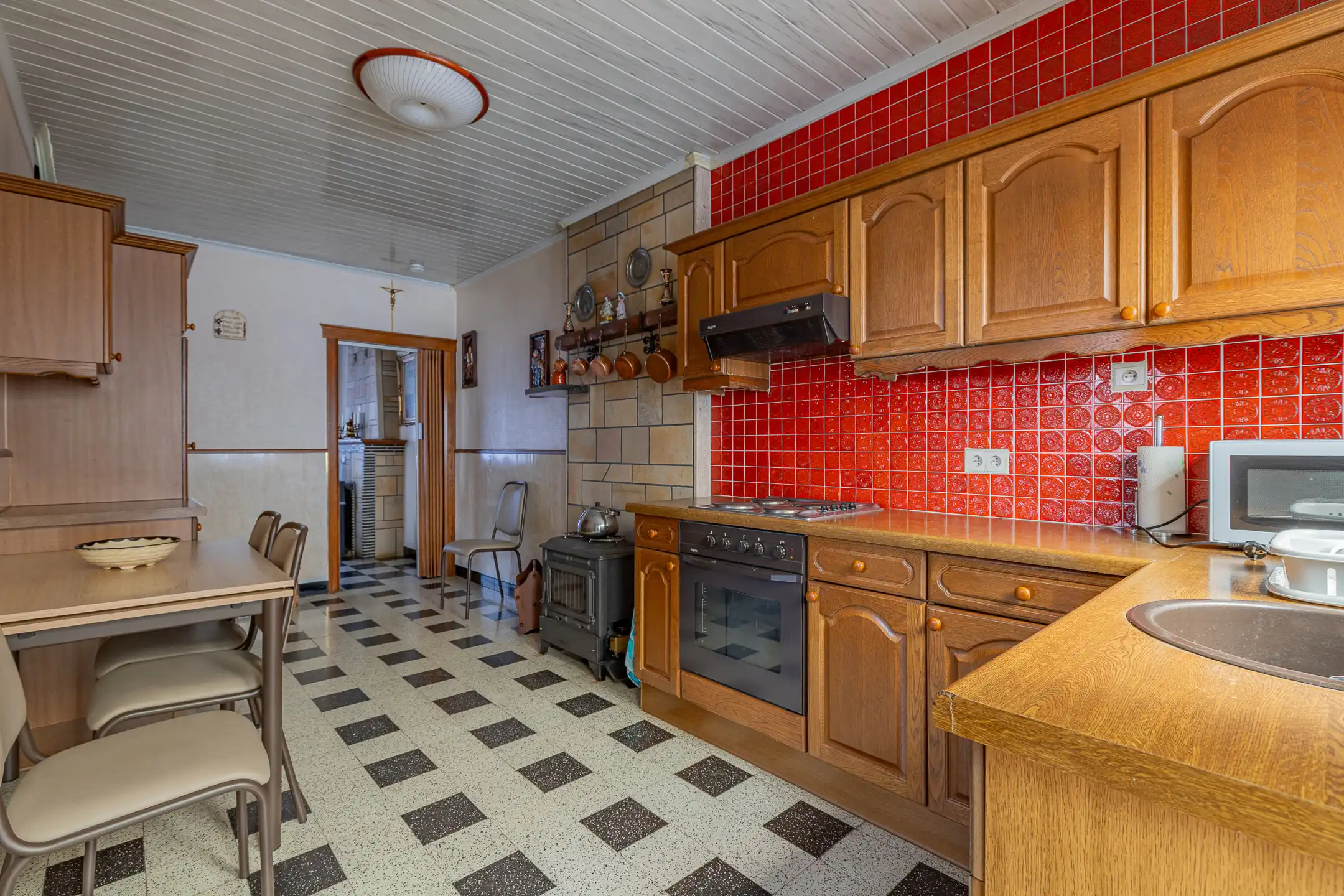 LEDE - Centraal gelegen woning met 2slk, garage en tuin foto 8