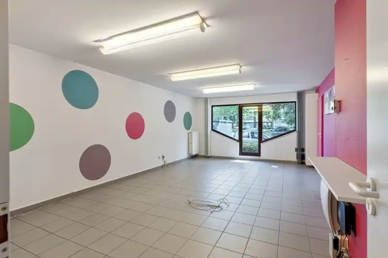 Zeer rustig gelegen gelijkvloers appartement met 3 slaapkamers, tuin en garage foto 9